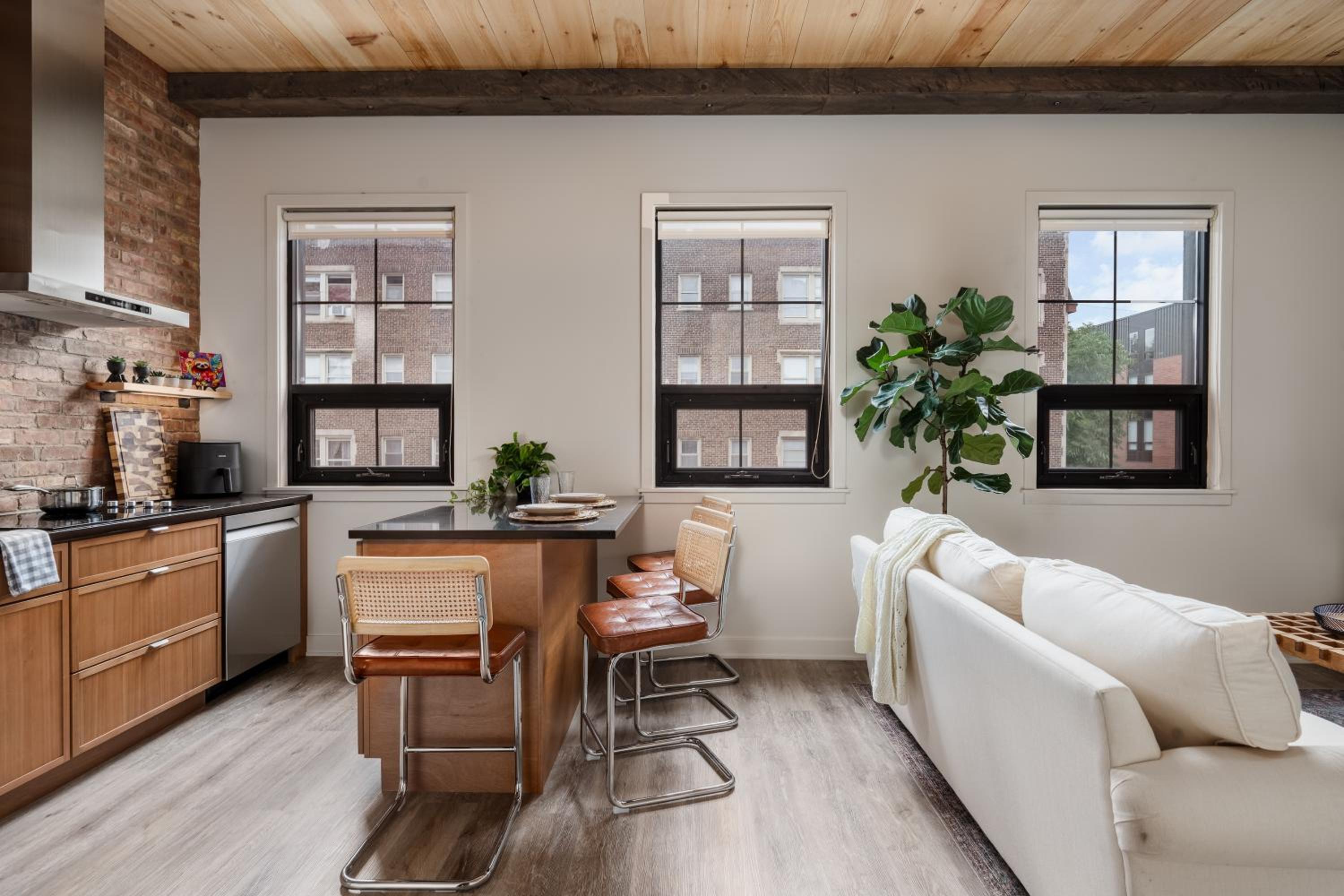 Chicago Vacations - Pulaski Point Properties - Property Image 38