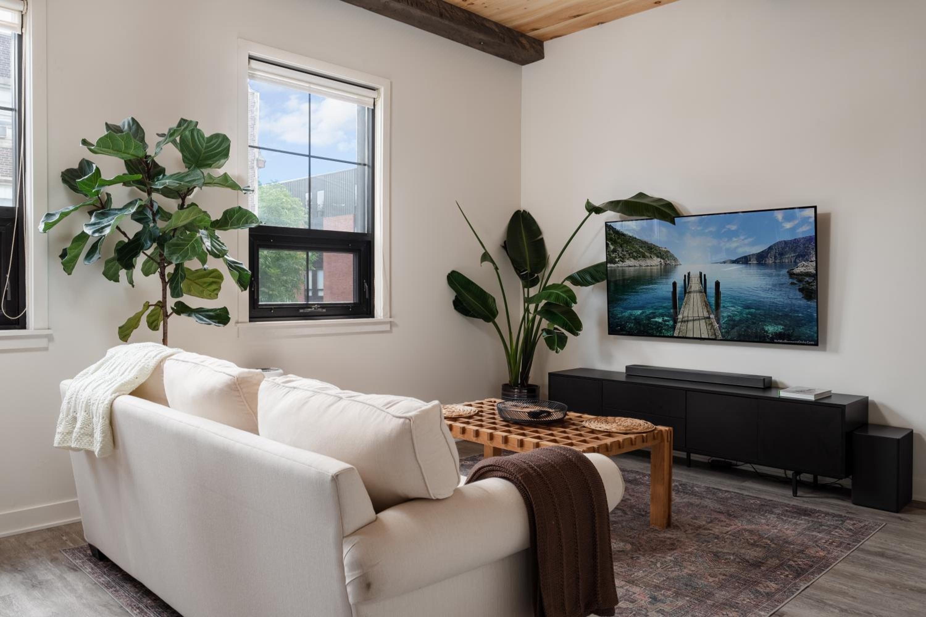 Chicago Vacations - Pulaski Point Properties - Property Image 25