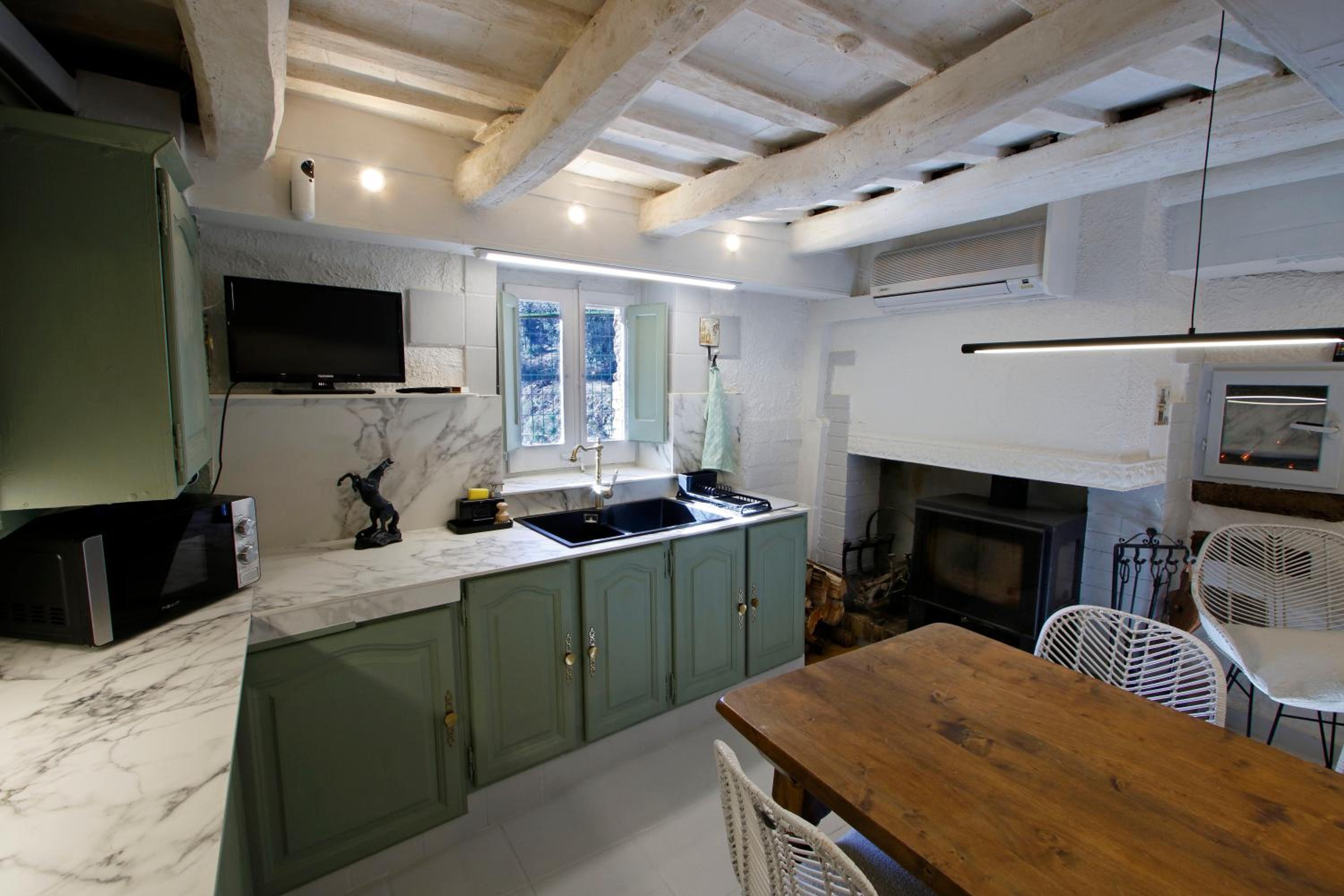 Photo 8