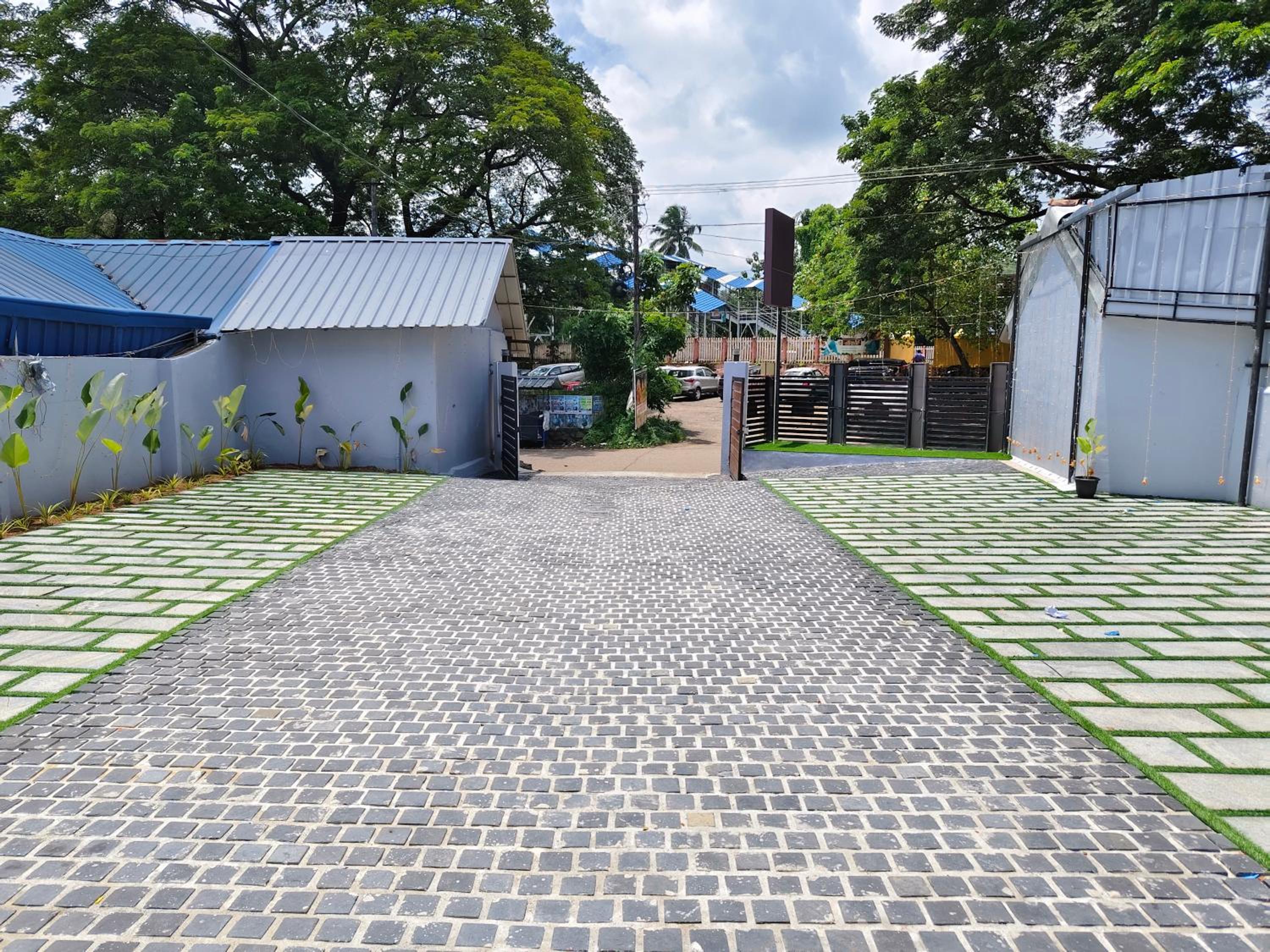 Kuttiyil Residency