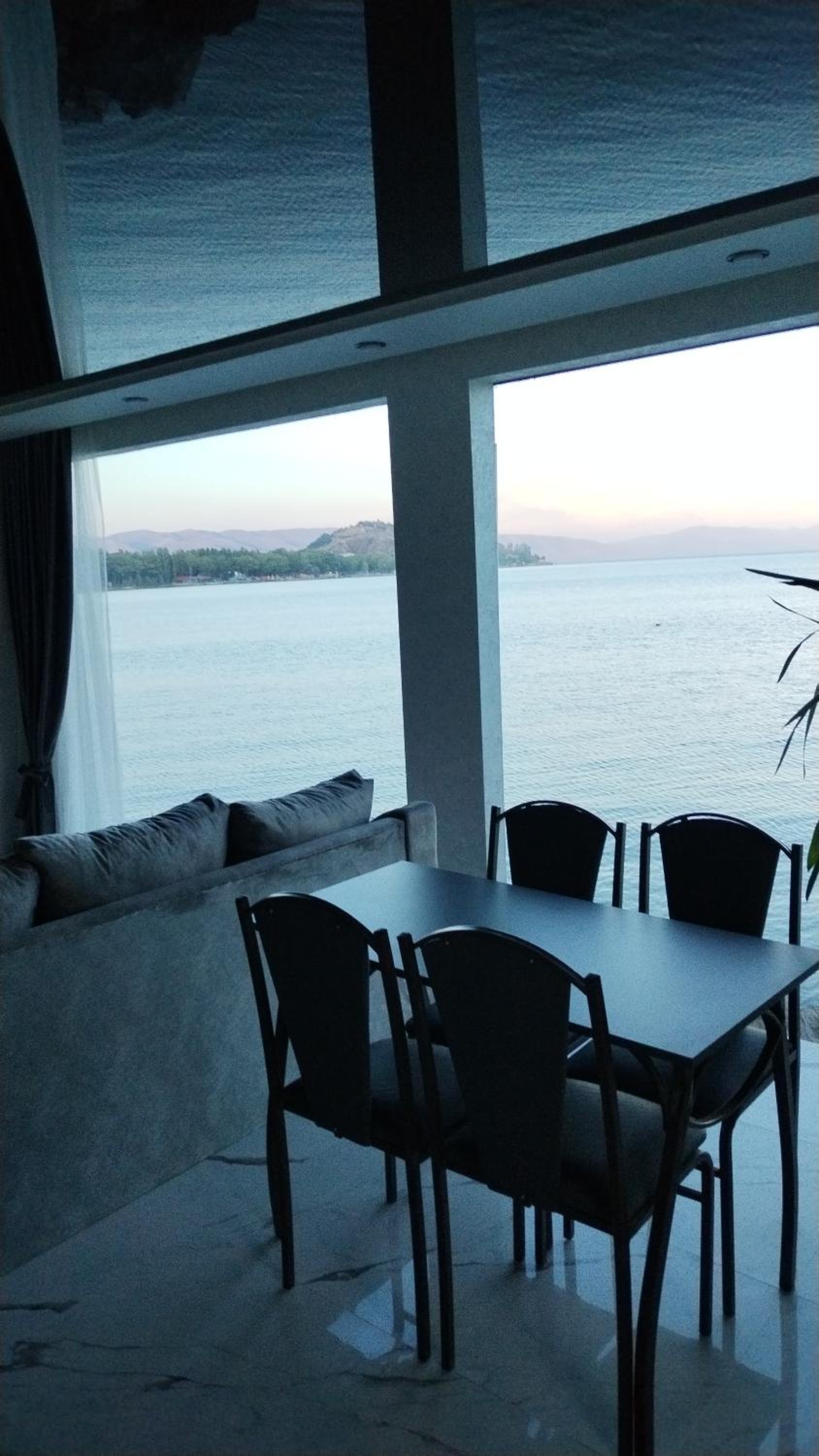 Pearl sevan