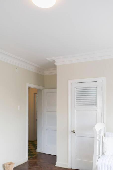 Spacious two story home in Lince with 5 beds view 2