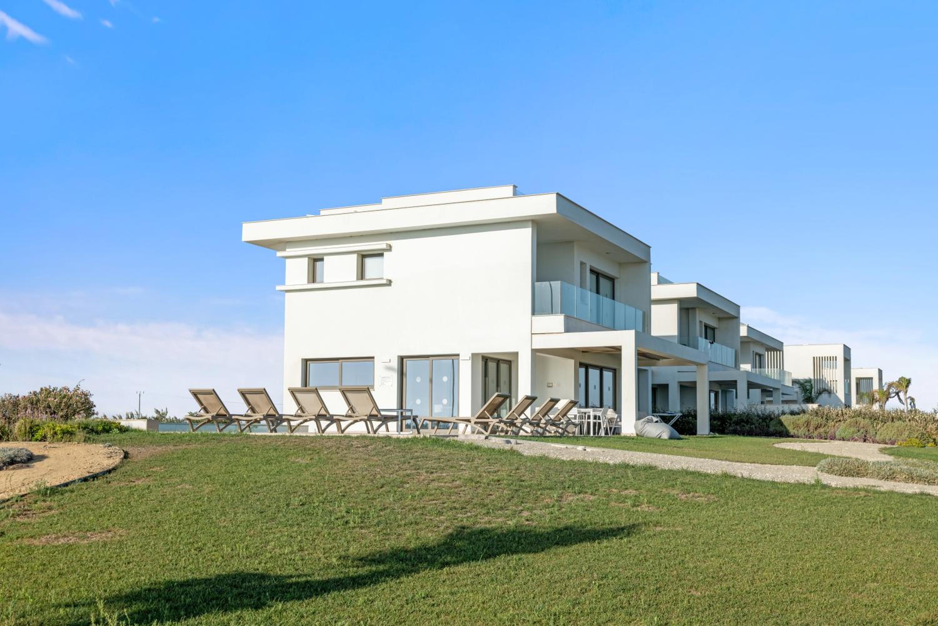 Serenity Waves Villa 1
