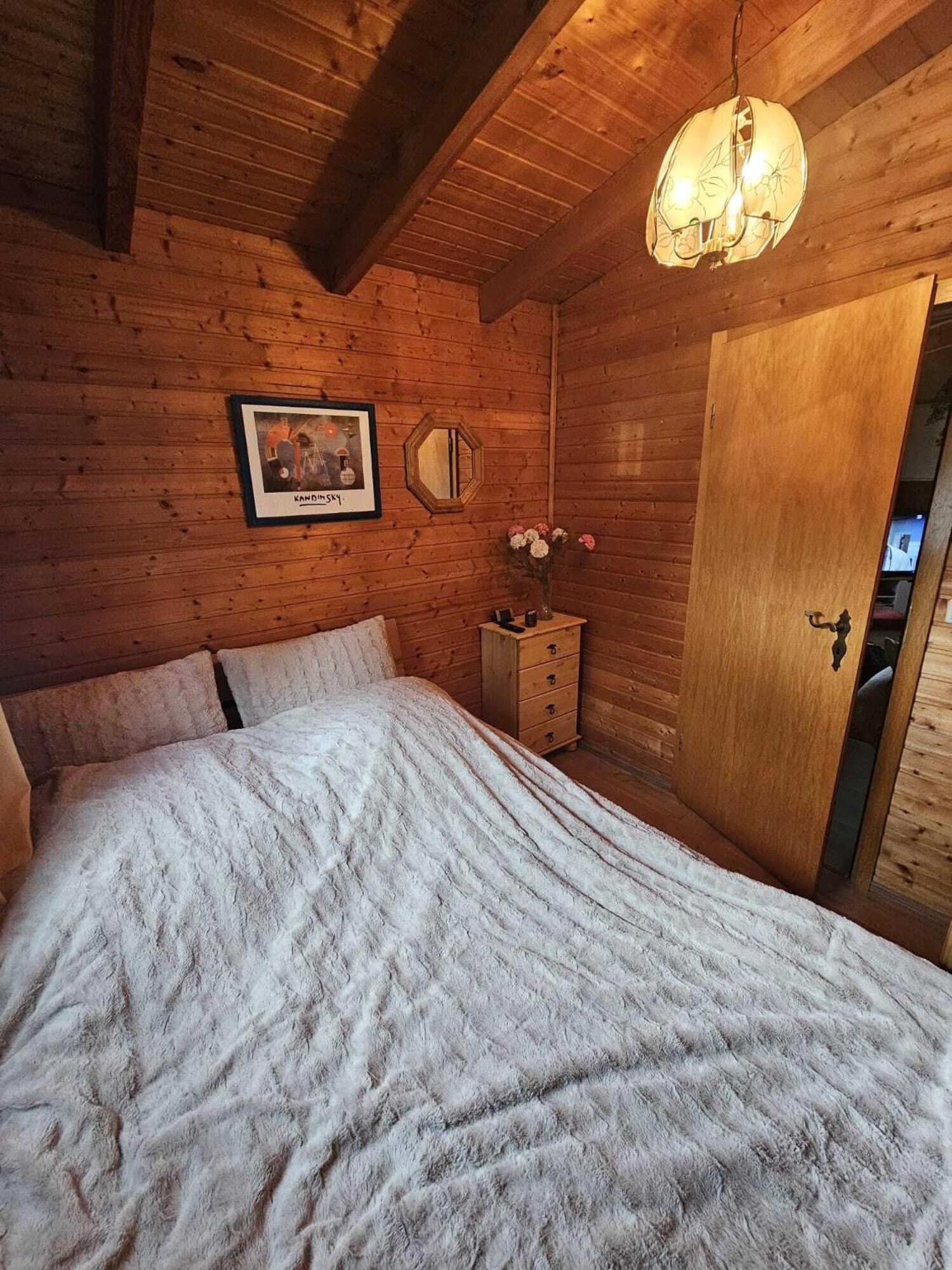 Ferienhaus Waldgefluester