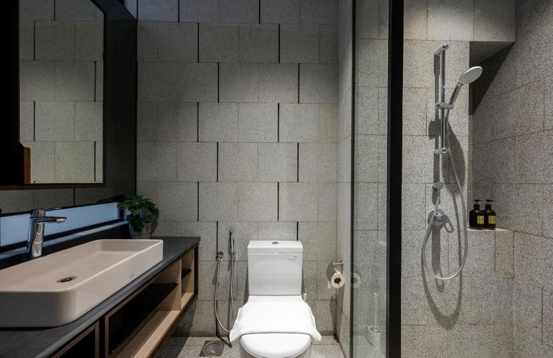 Greystone Scarletz Suites