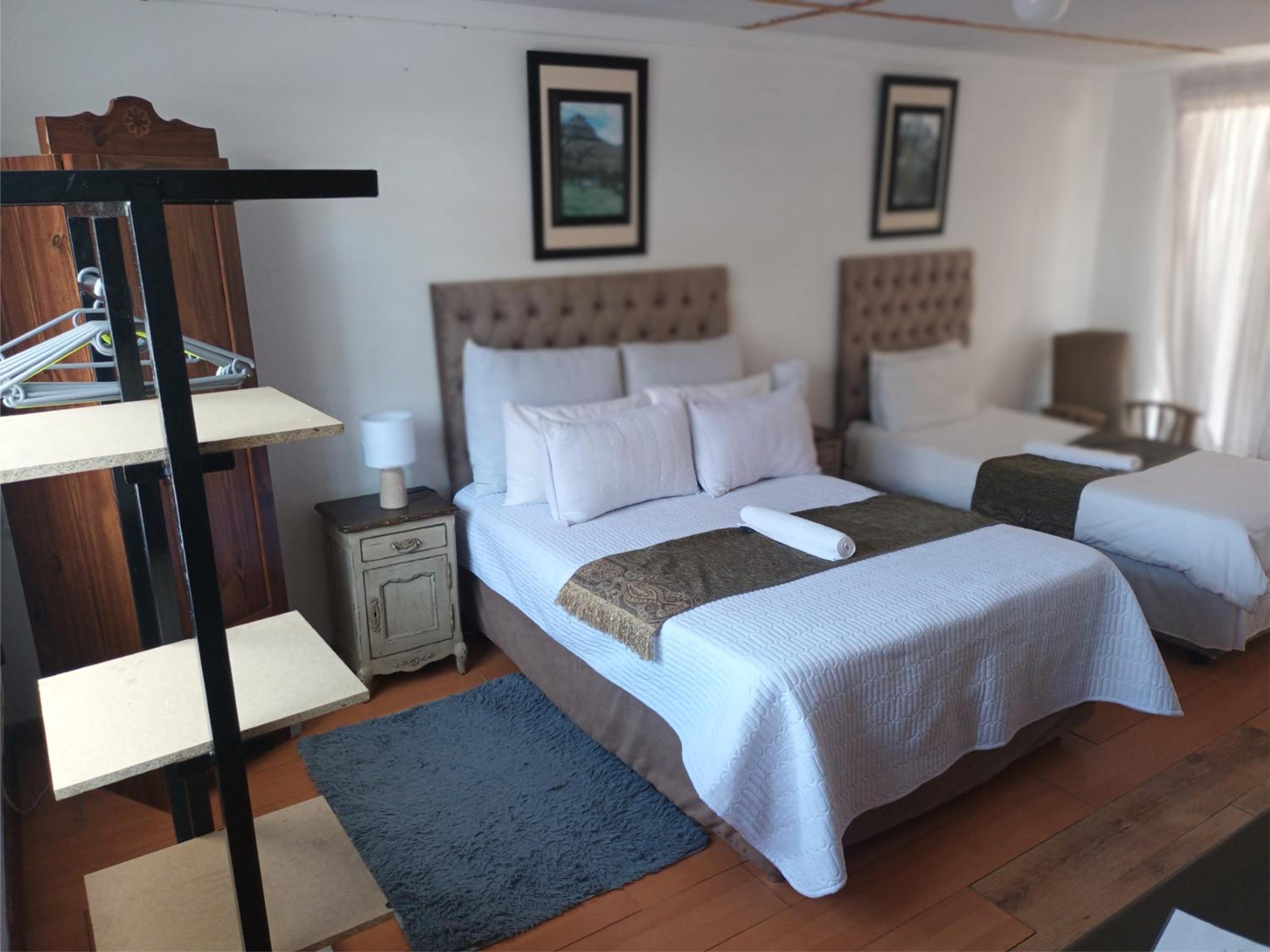 Mrakes Guesthouse