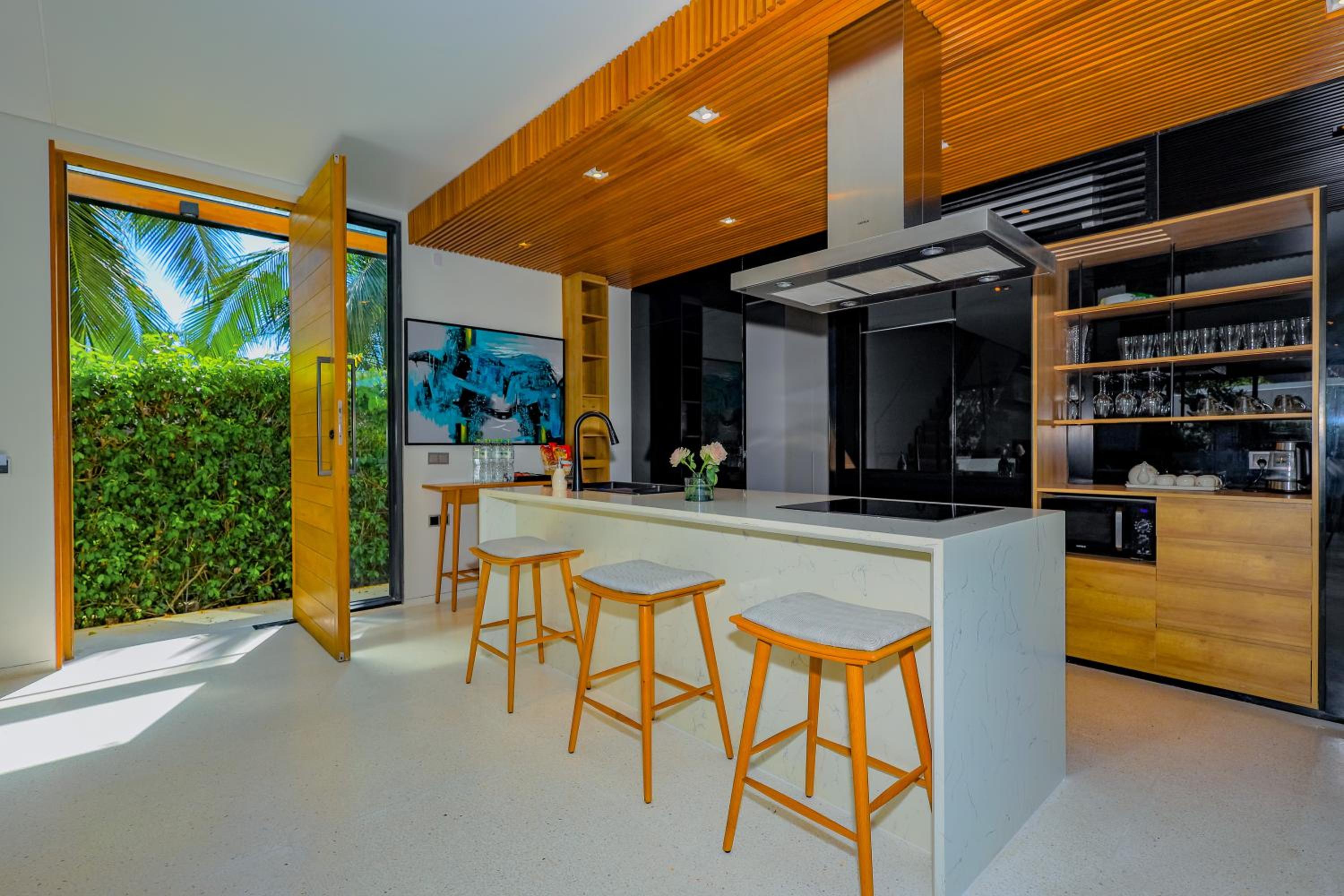 Sailing Pool Villas & Resort Phu Quoc