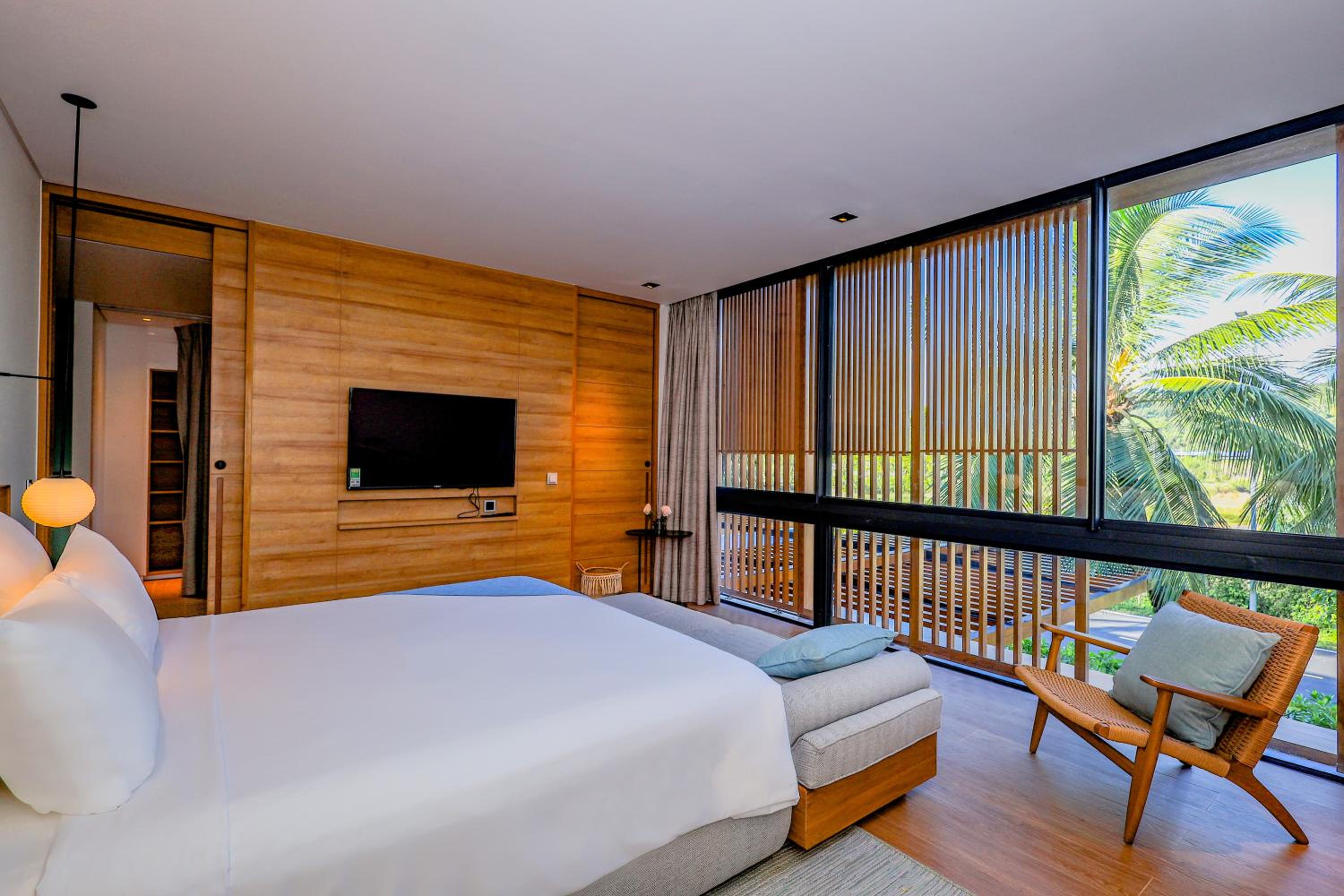 Sailing Pool Villas & Resort Phu Quoc
