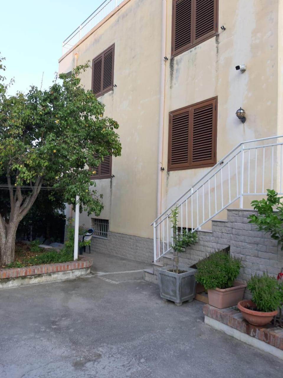 Metjus House
