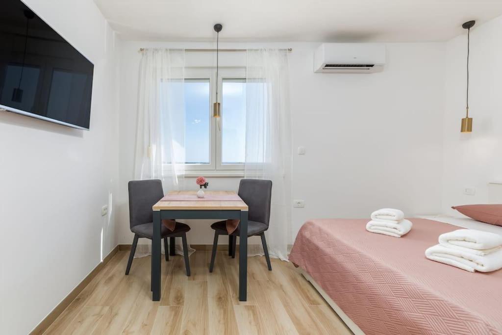 Skyline Apartment