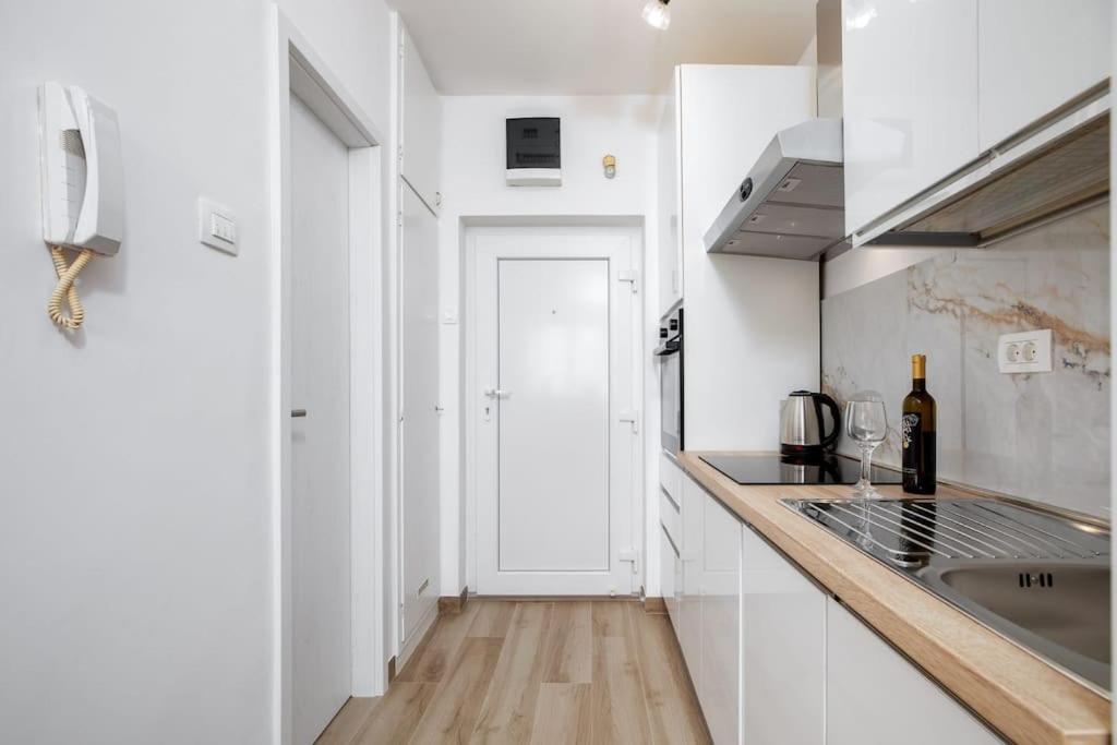 Skyline Apartment