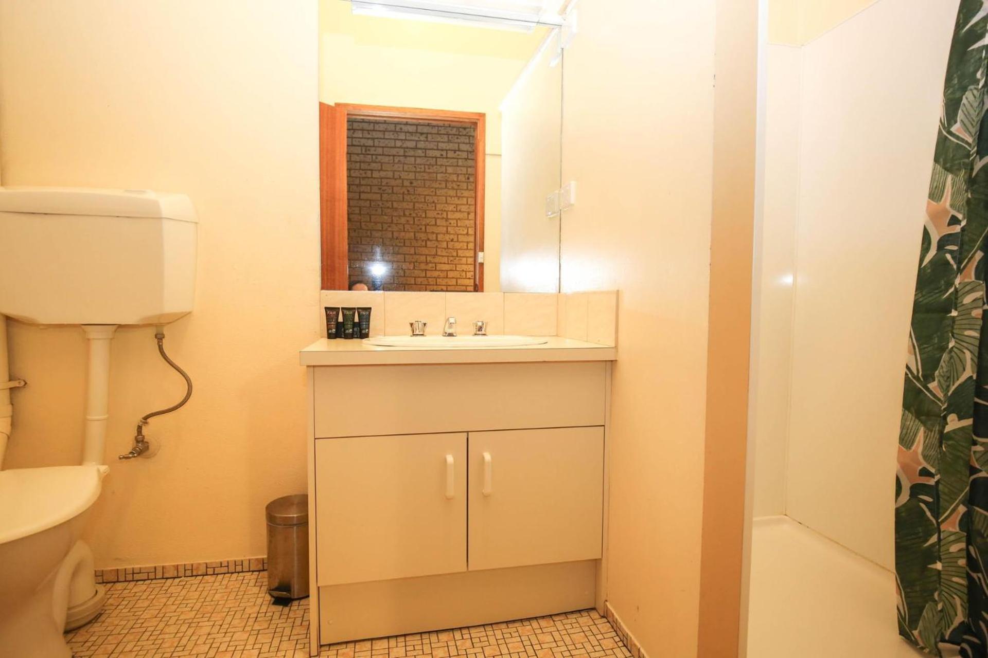 Cedar Holiday Units - Apartment 3