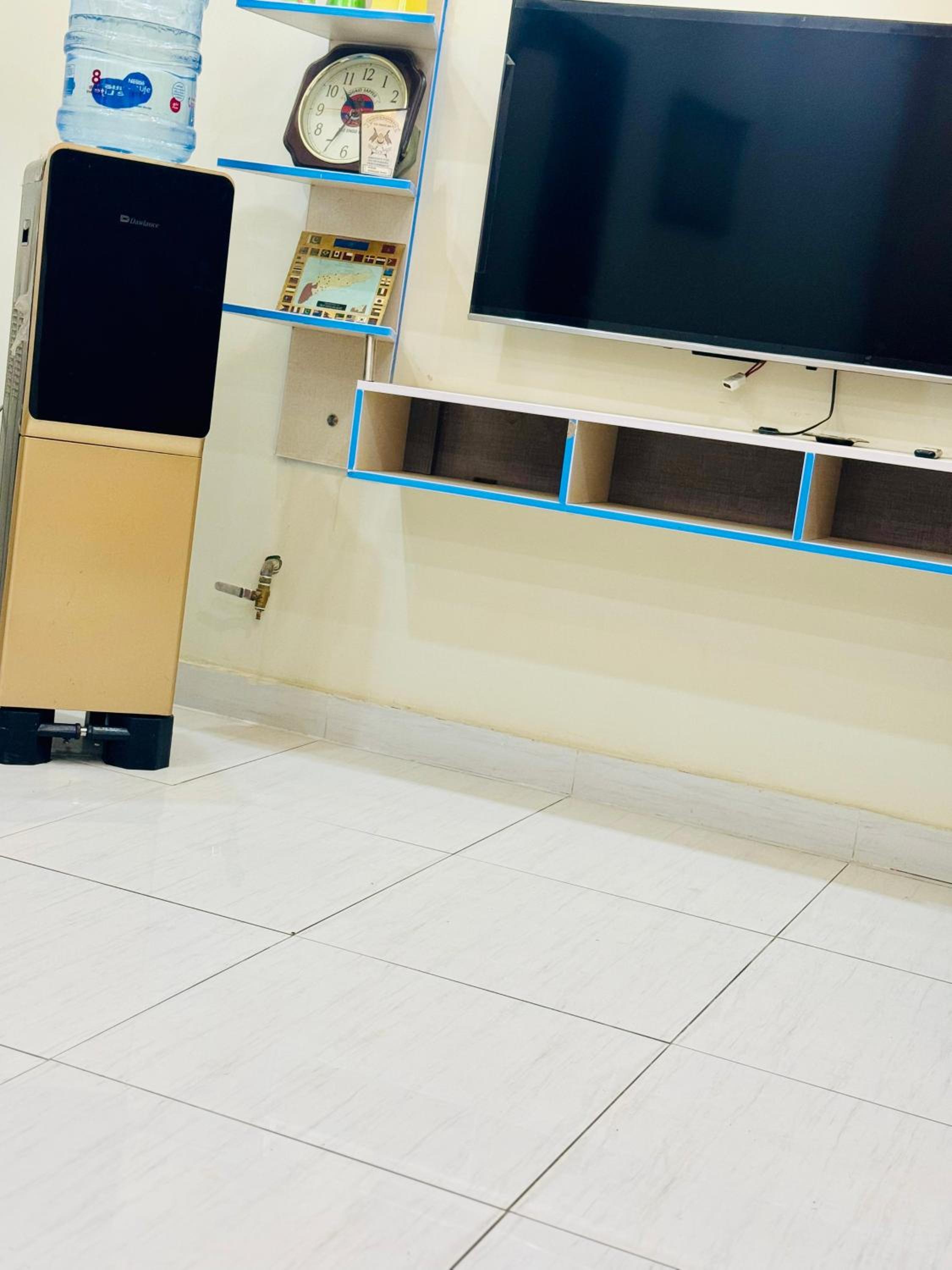Lovely 2 Bedroom Furnished Apartments