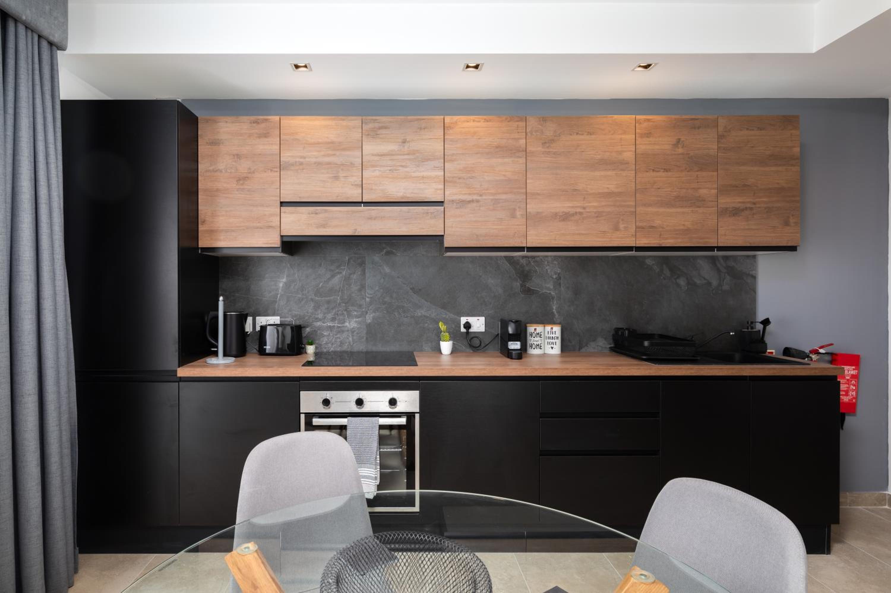 Modern 2BR Duplex Penthouse with Front Balcony and Large Terrace - Close to Saint Julians & Sliema photo 3