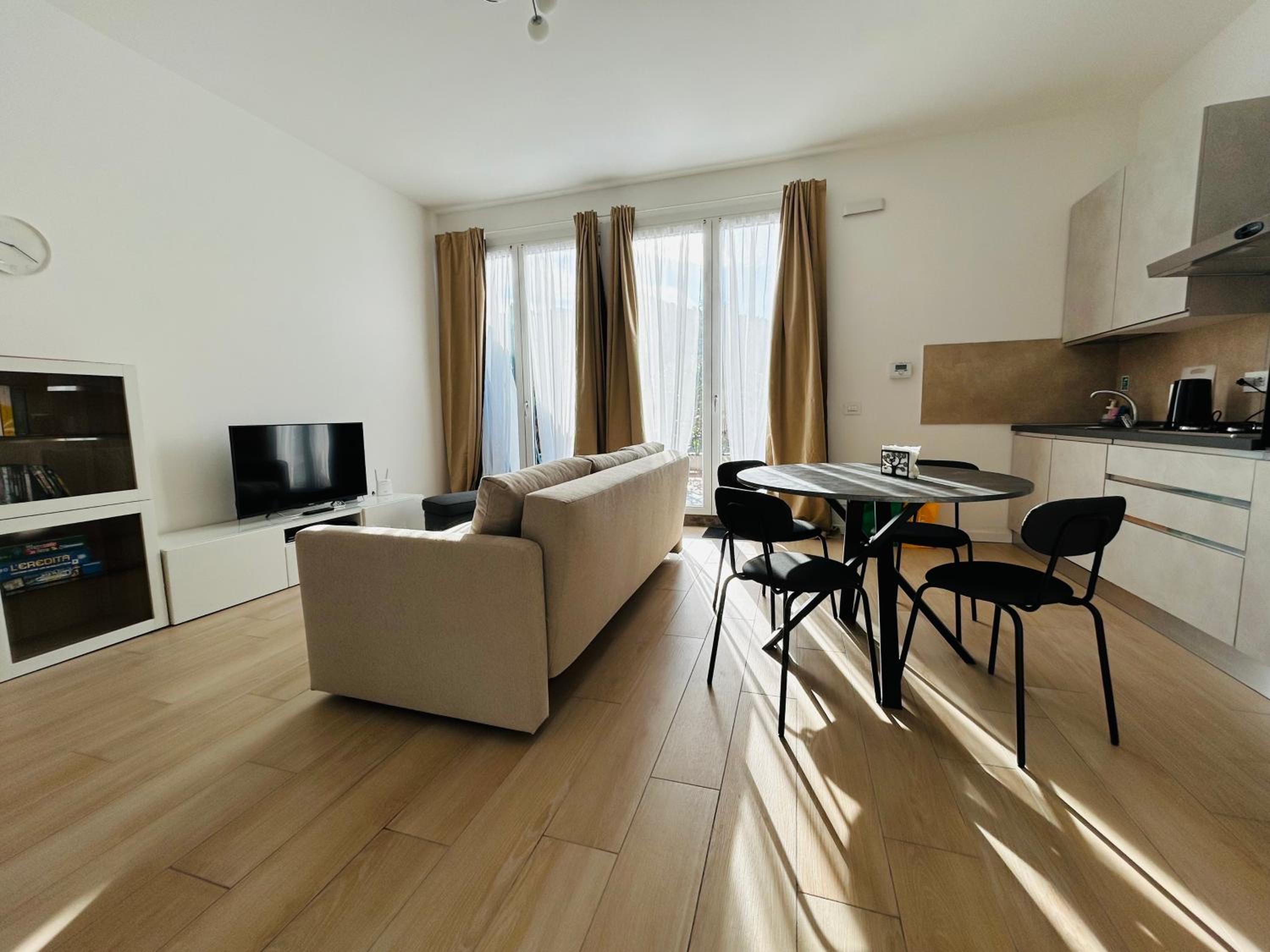 Borromini apt Como-Cernobbio view 3