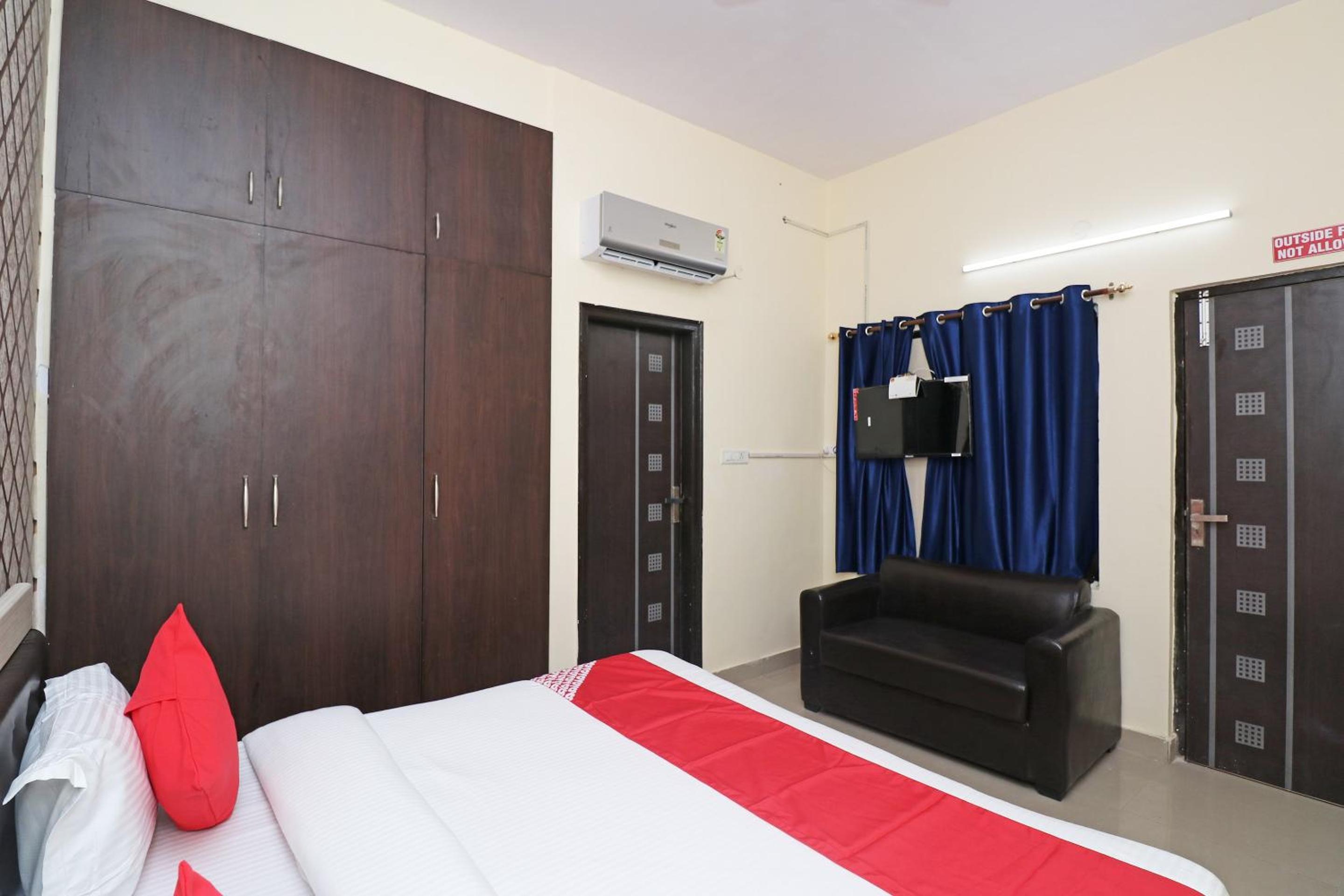 Bedroom