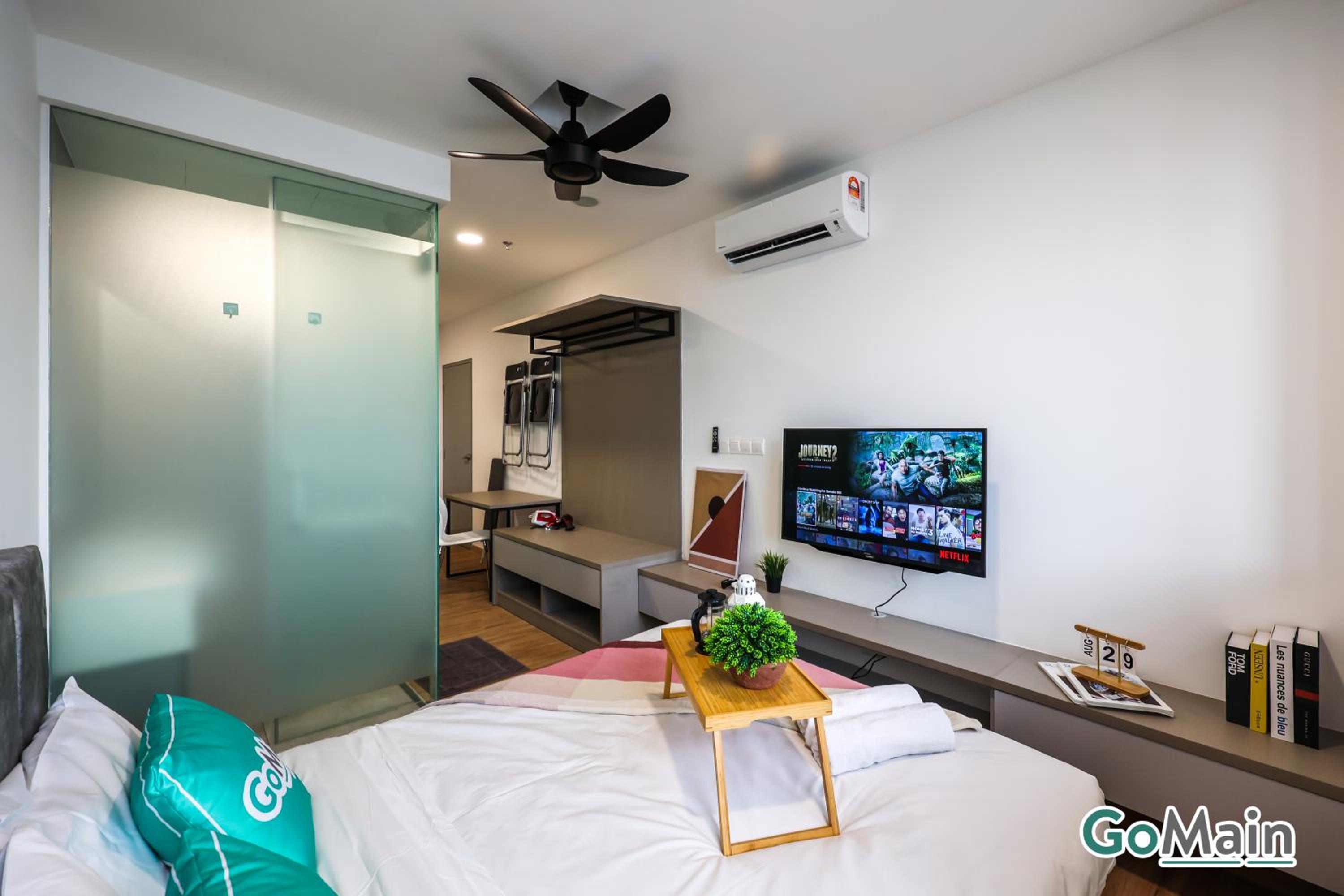 Infinity SkyPool - KL Suite KL Sentral Brickfield by GoMain