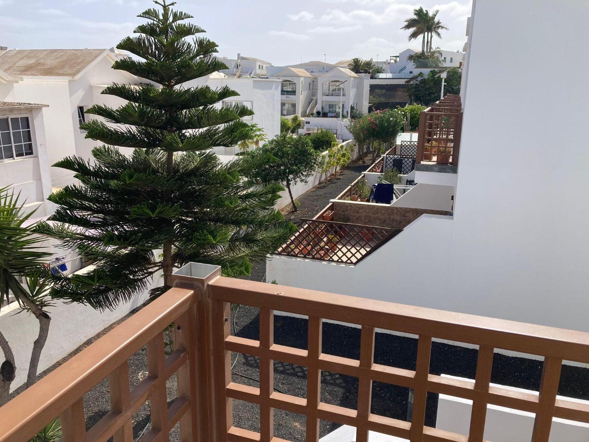 House - Sleeps 4 & Swimming Pool