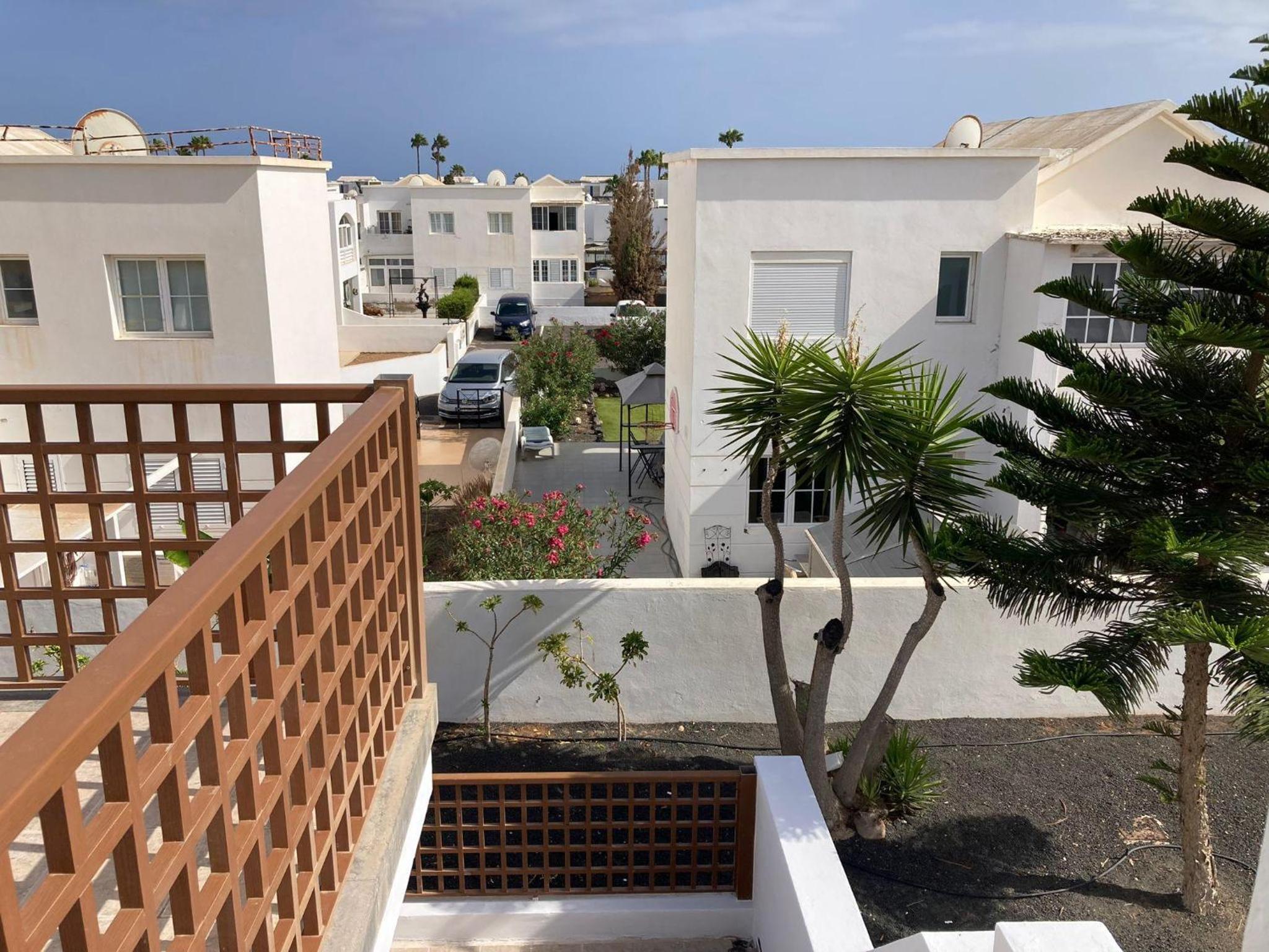 House - Sleeps 4 & Swimming Pool