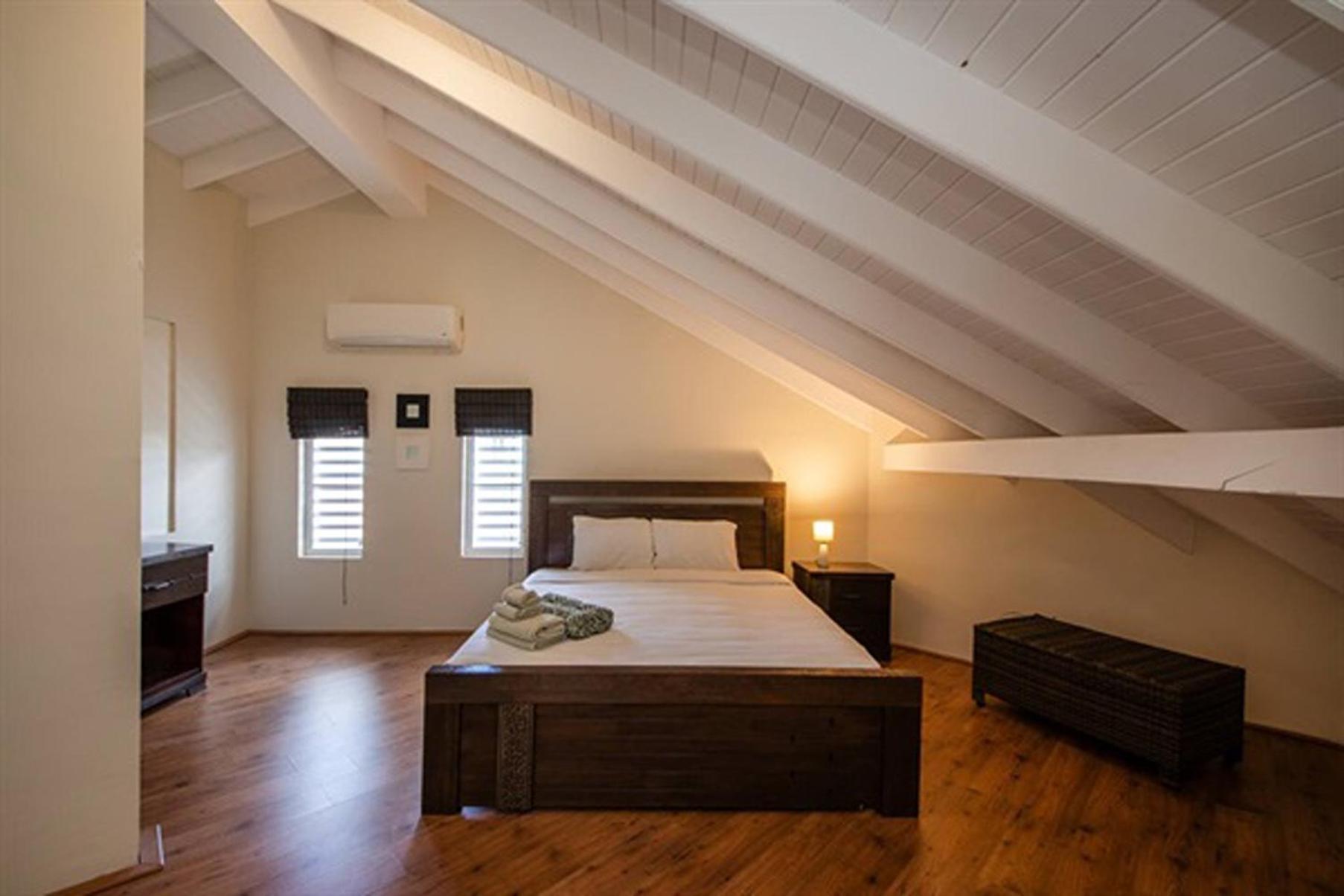 Stunning villa with Private Pool & Spacious Porch