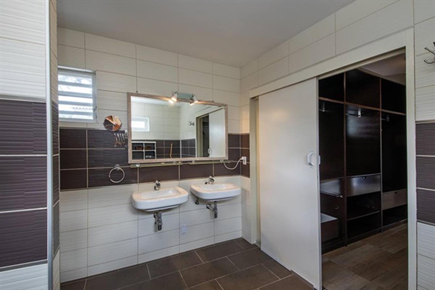 Stunning villa with Private Pool & Spacious Porch