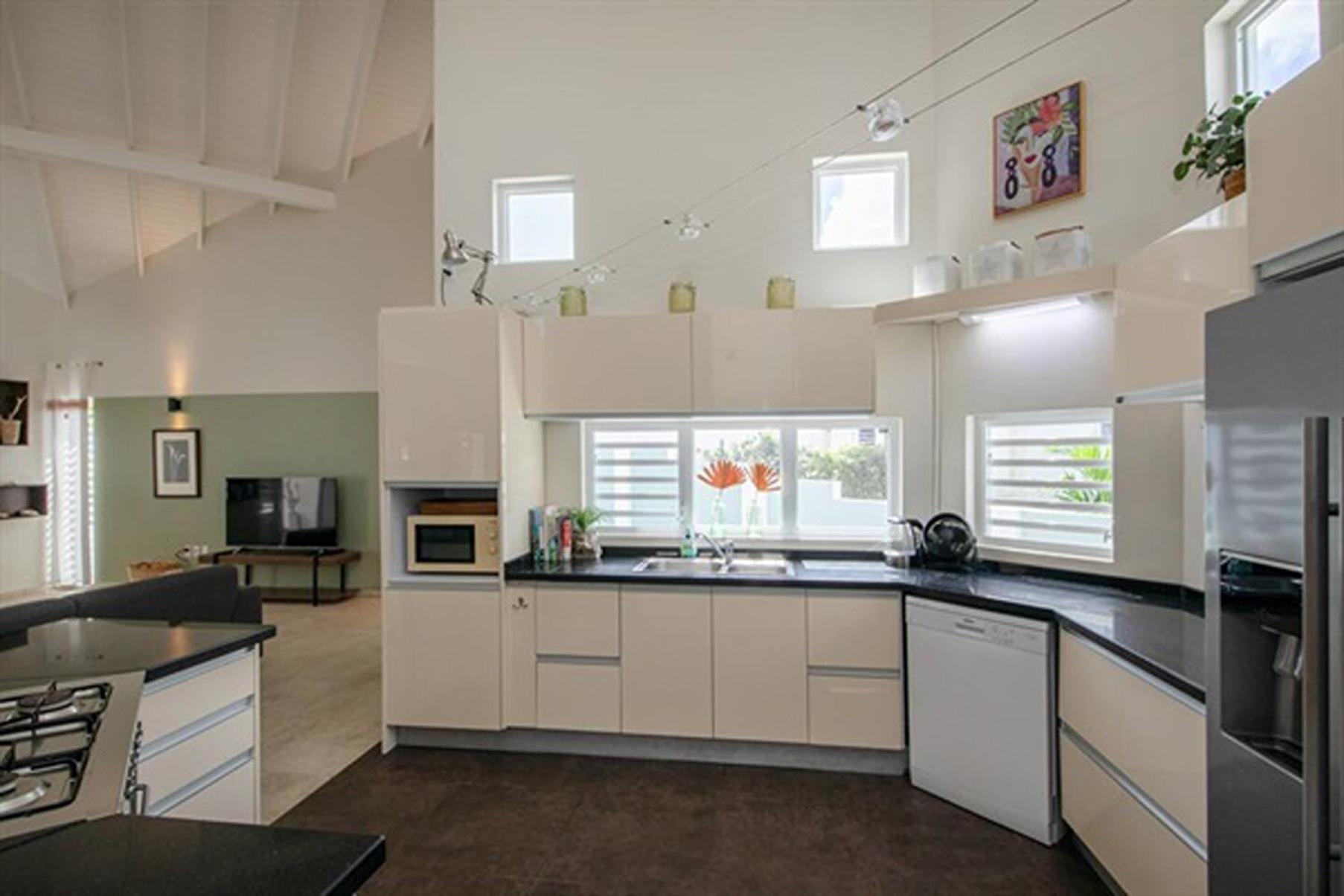 Stunning villa with Private Pool & Spacious Porch