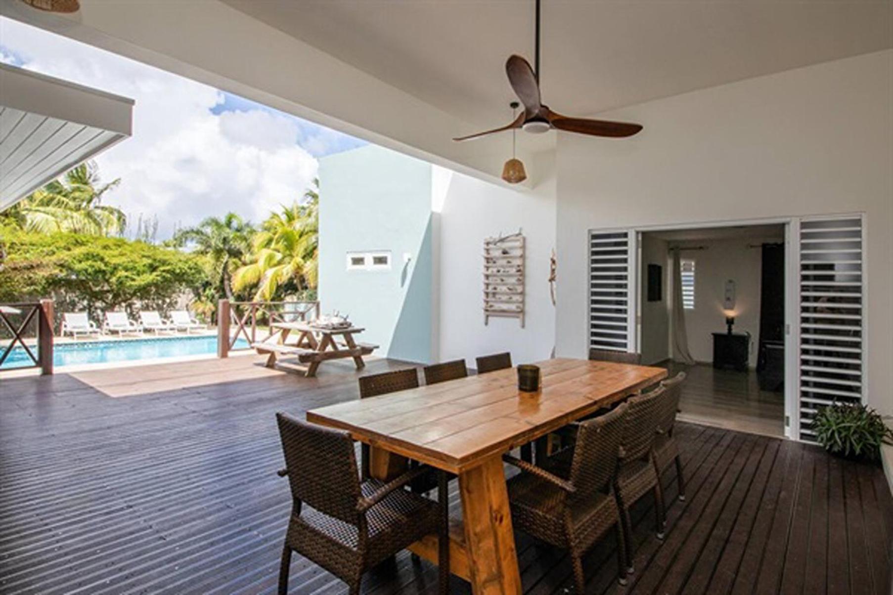 Stunning villa with Private Pool & Spacious Porch