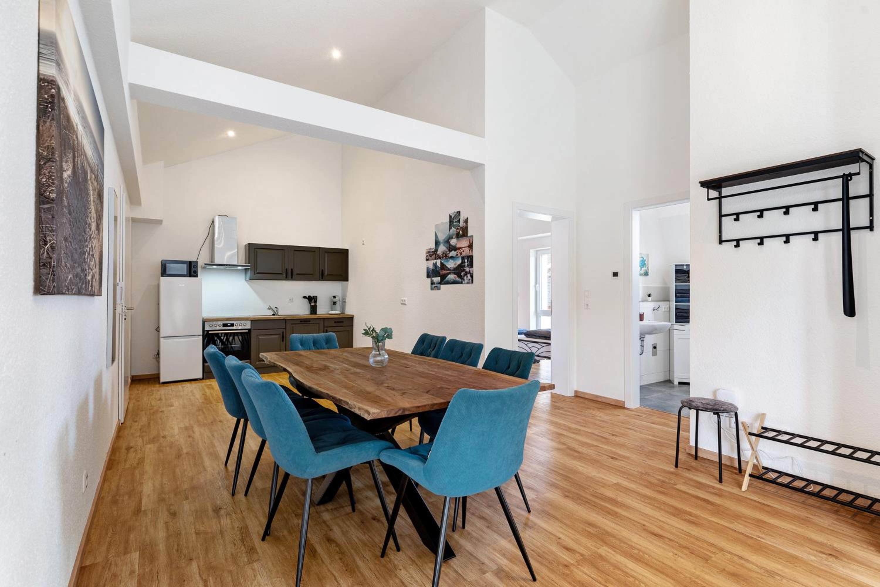 White House Apartments