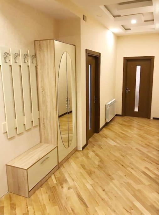 2 bedroom apt Khatai metro st