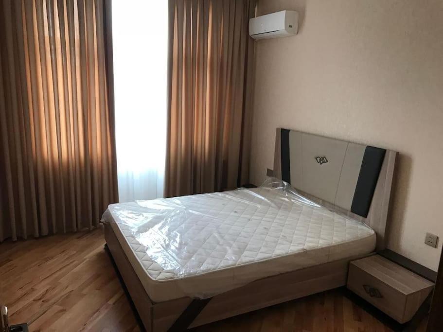 2 bedroom apt Khatai metro st
