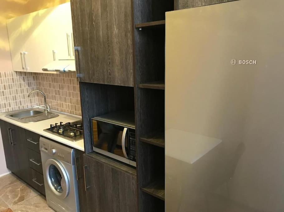 2 bedroom apt Khatai metro st