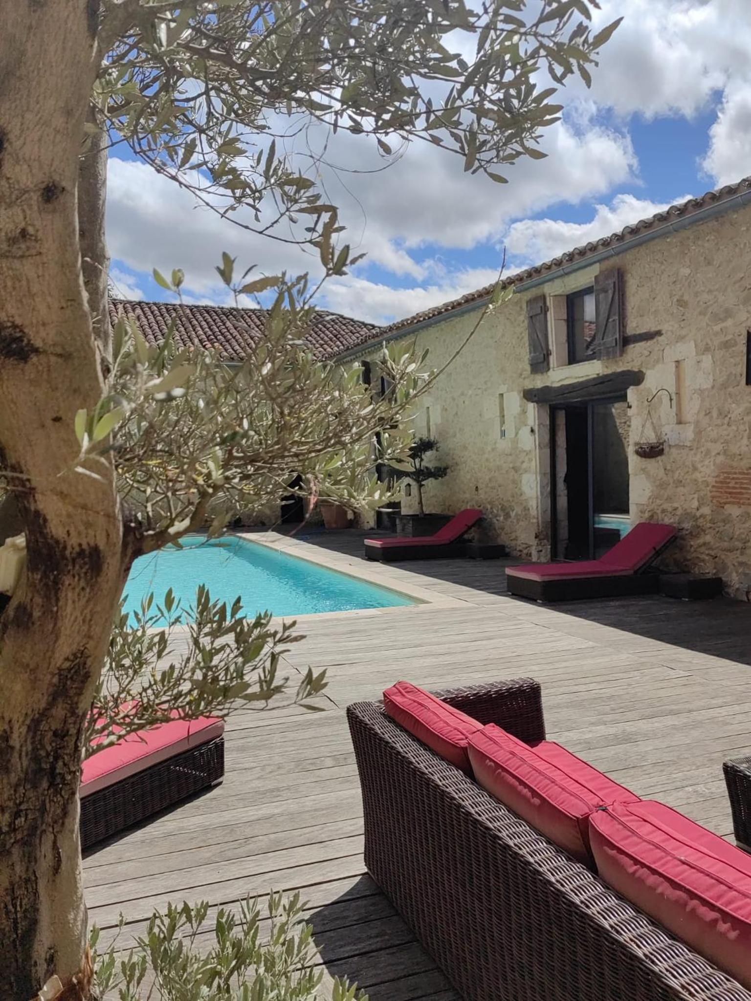Domaine de Pourrouquet - Chambres d'hôtes de charme avec piscine et spa