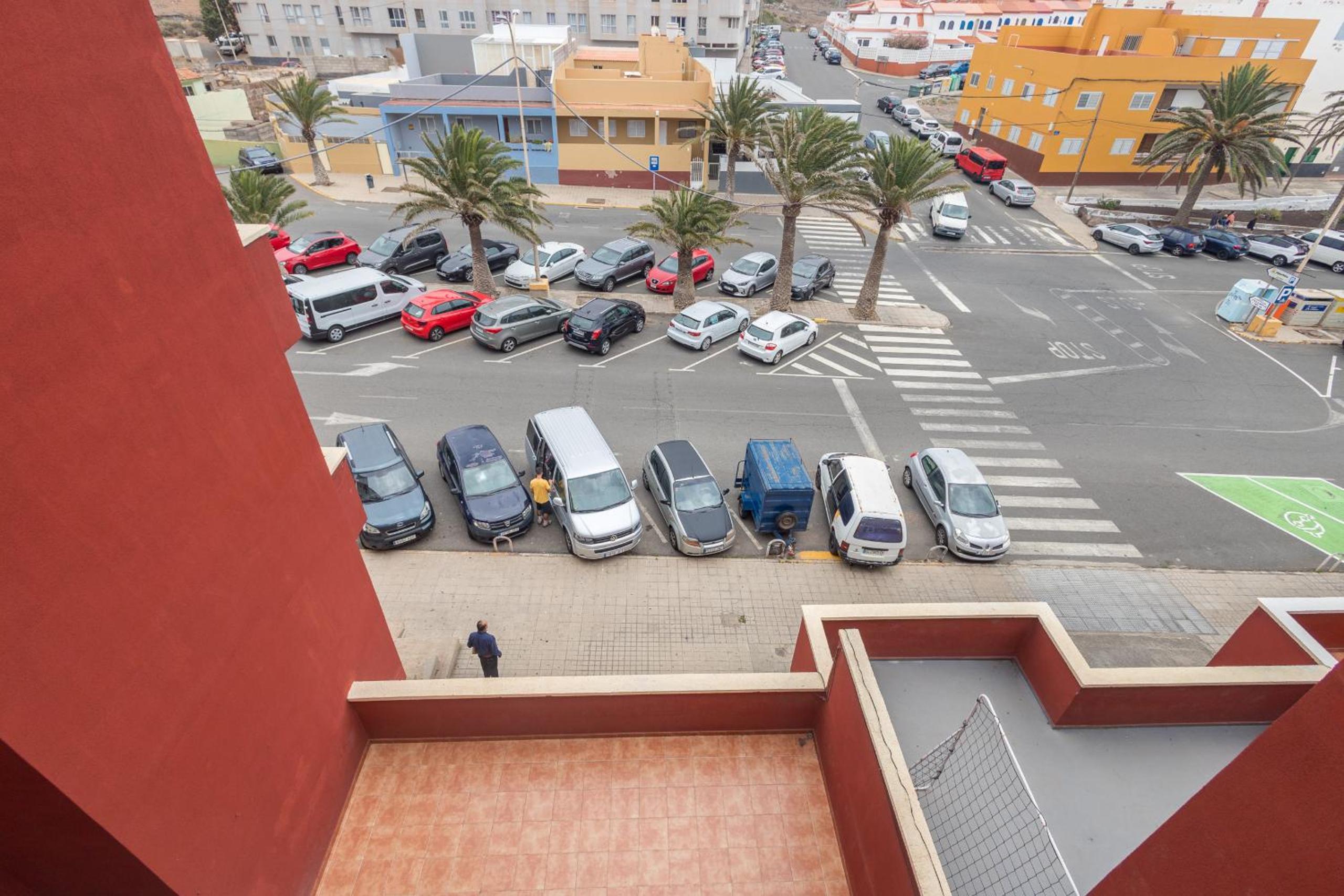Sardina Balcony Home - 2 min walk to beach view 3