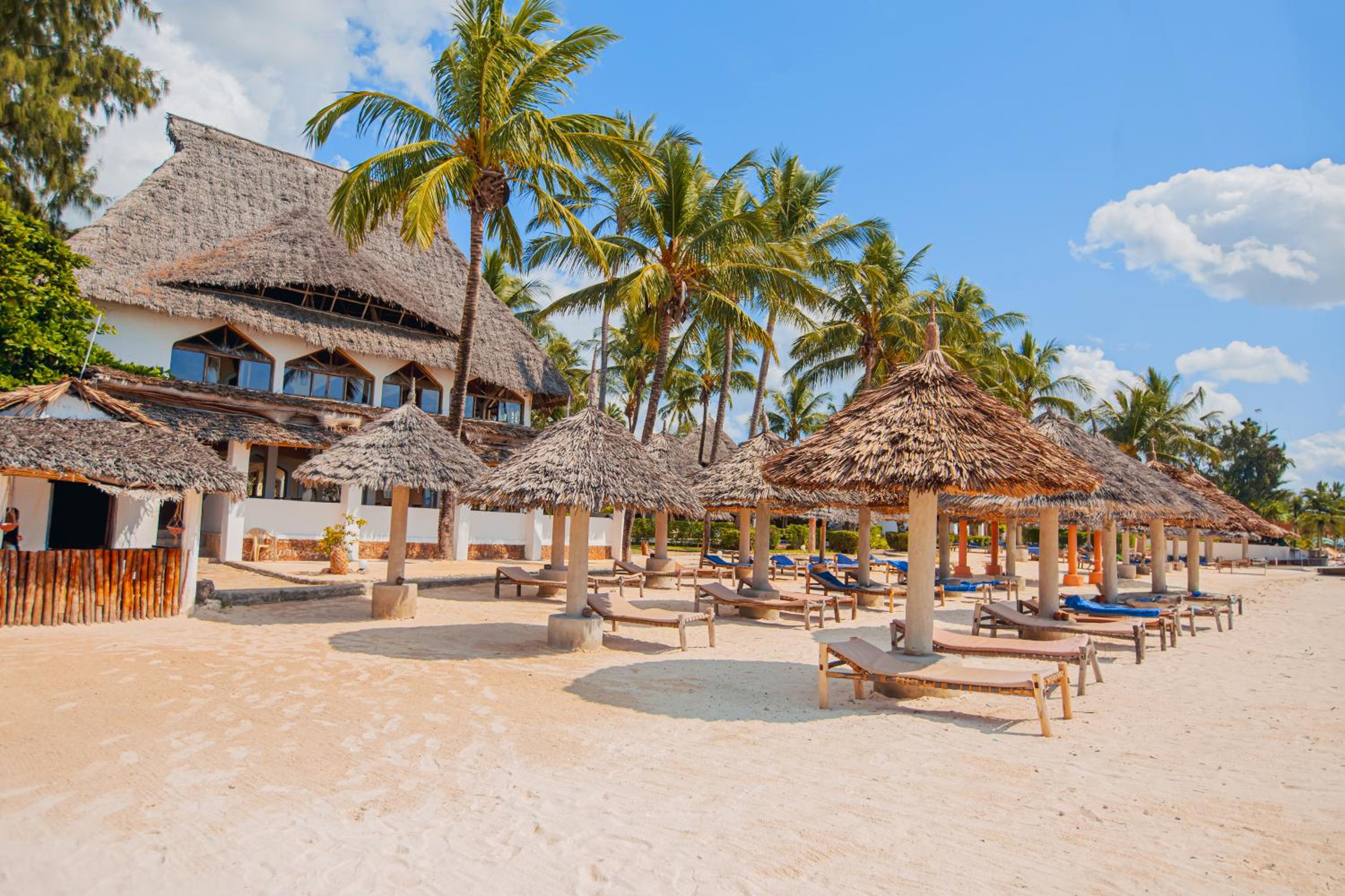 AHG Waridi Beach Resort & SPA