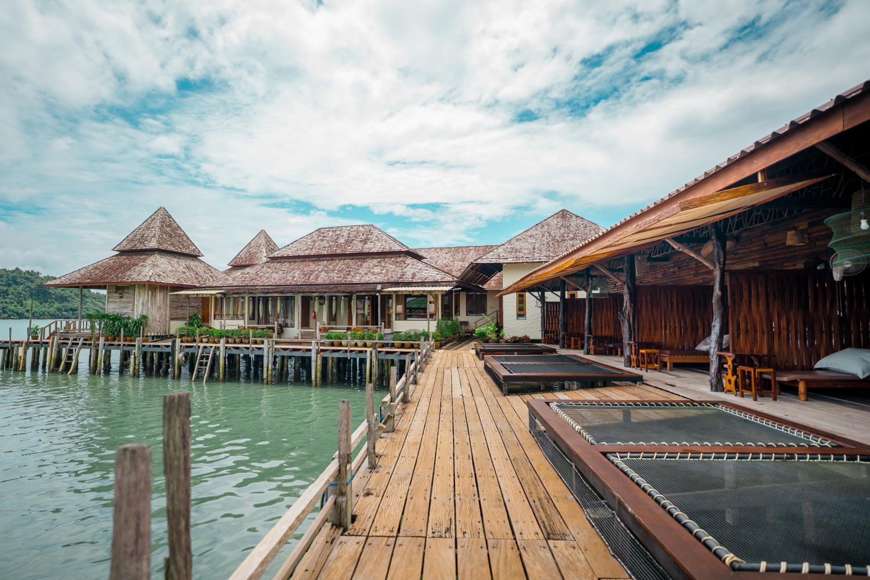 Salakphet Resort