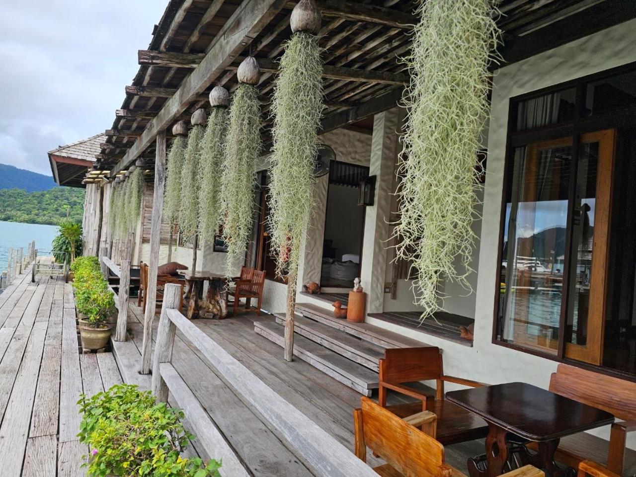 Salakphet Resort