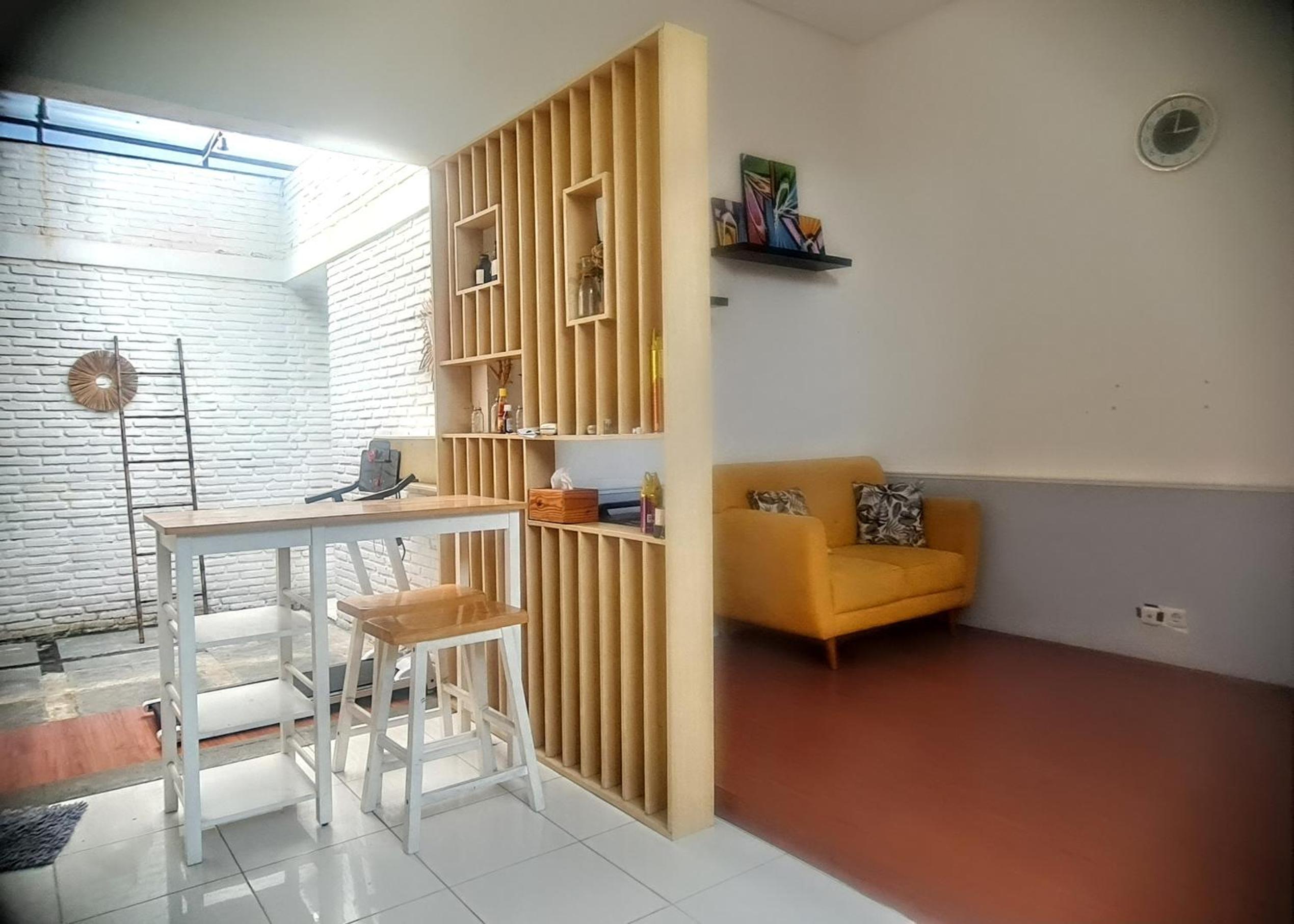 Nita's Sweet Home Tidar Malang Close to Soehat view 4