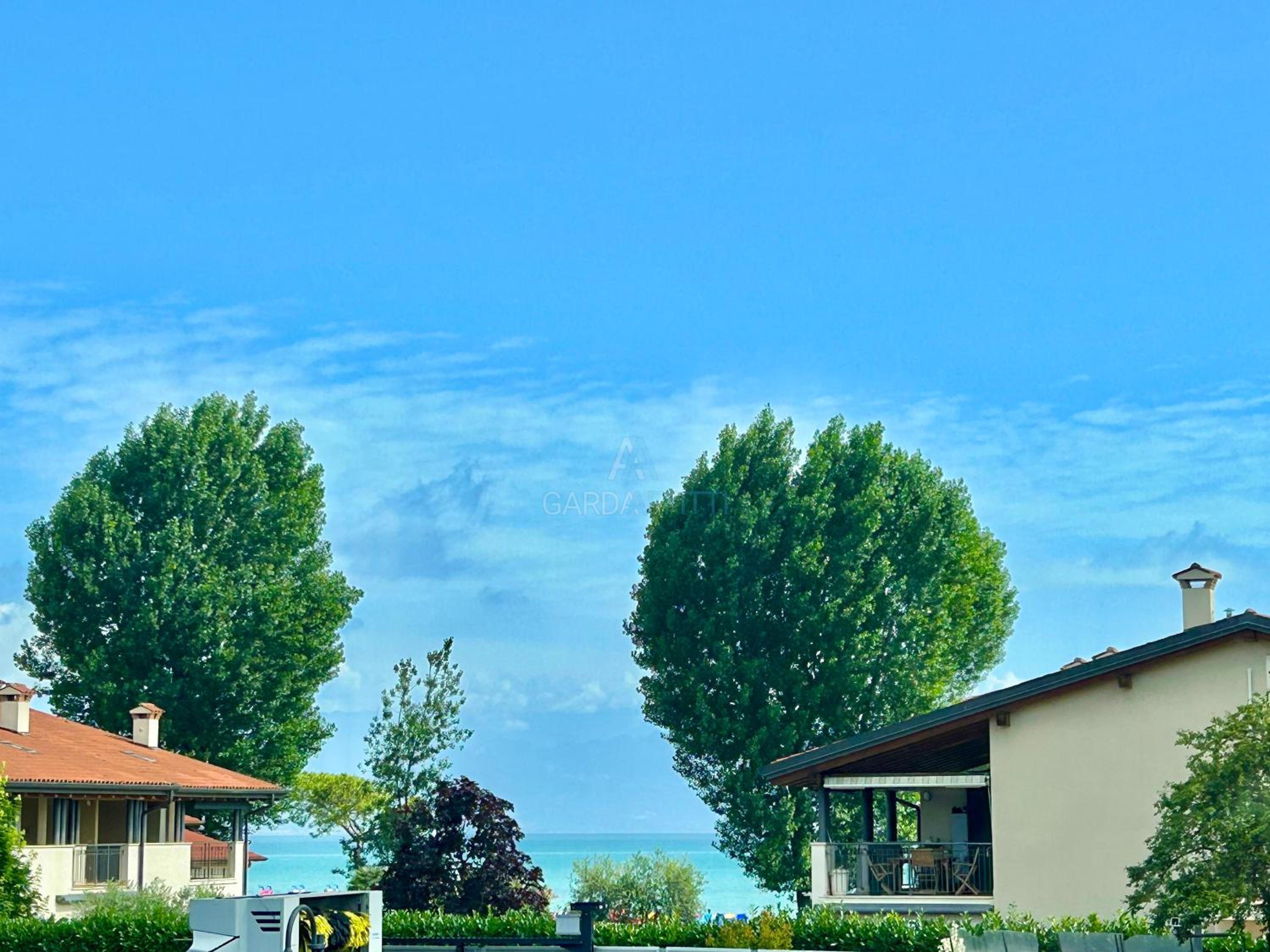 Photo 40