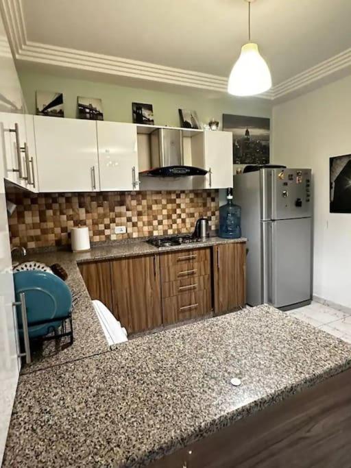 Cozy modern 2 bedroom apartment view 3