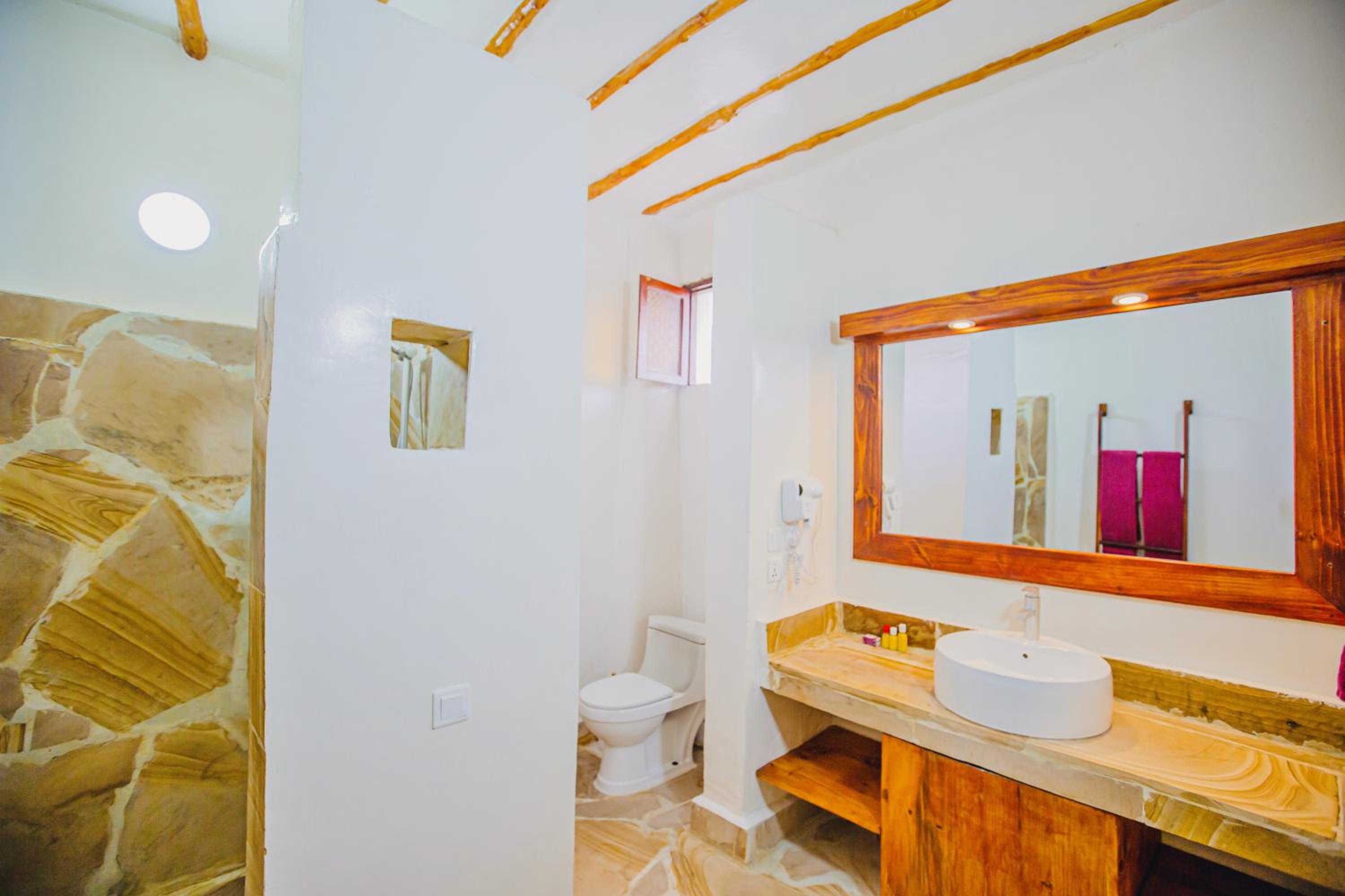 AHG Waridi Beach Resort & SPA