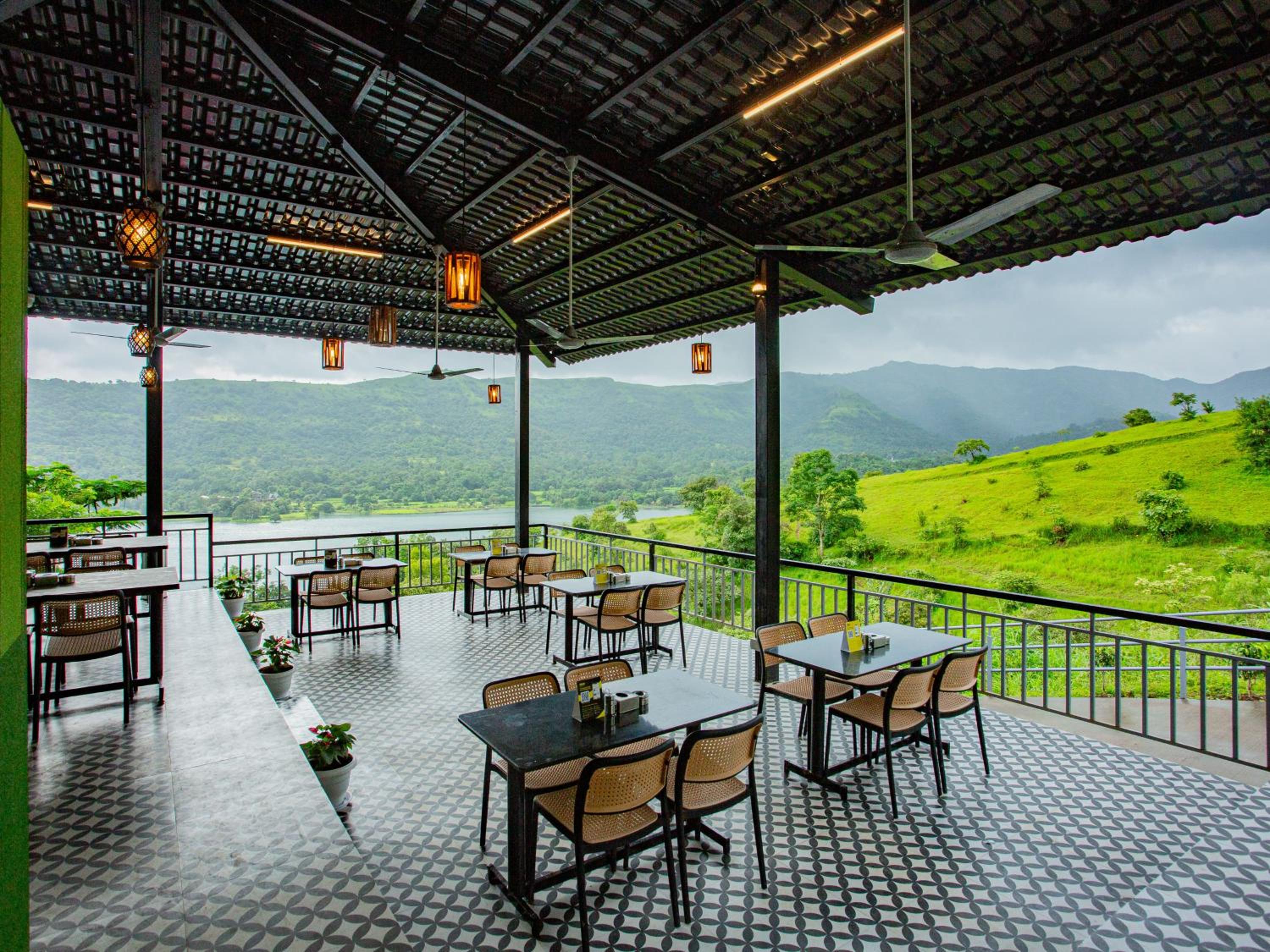 The Hosteller Panshet
