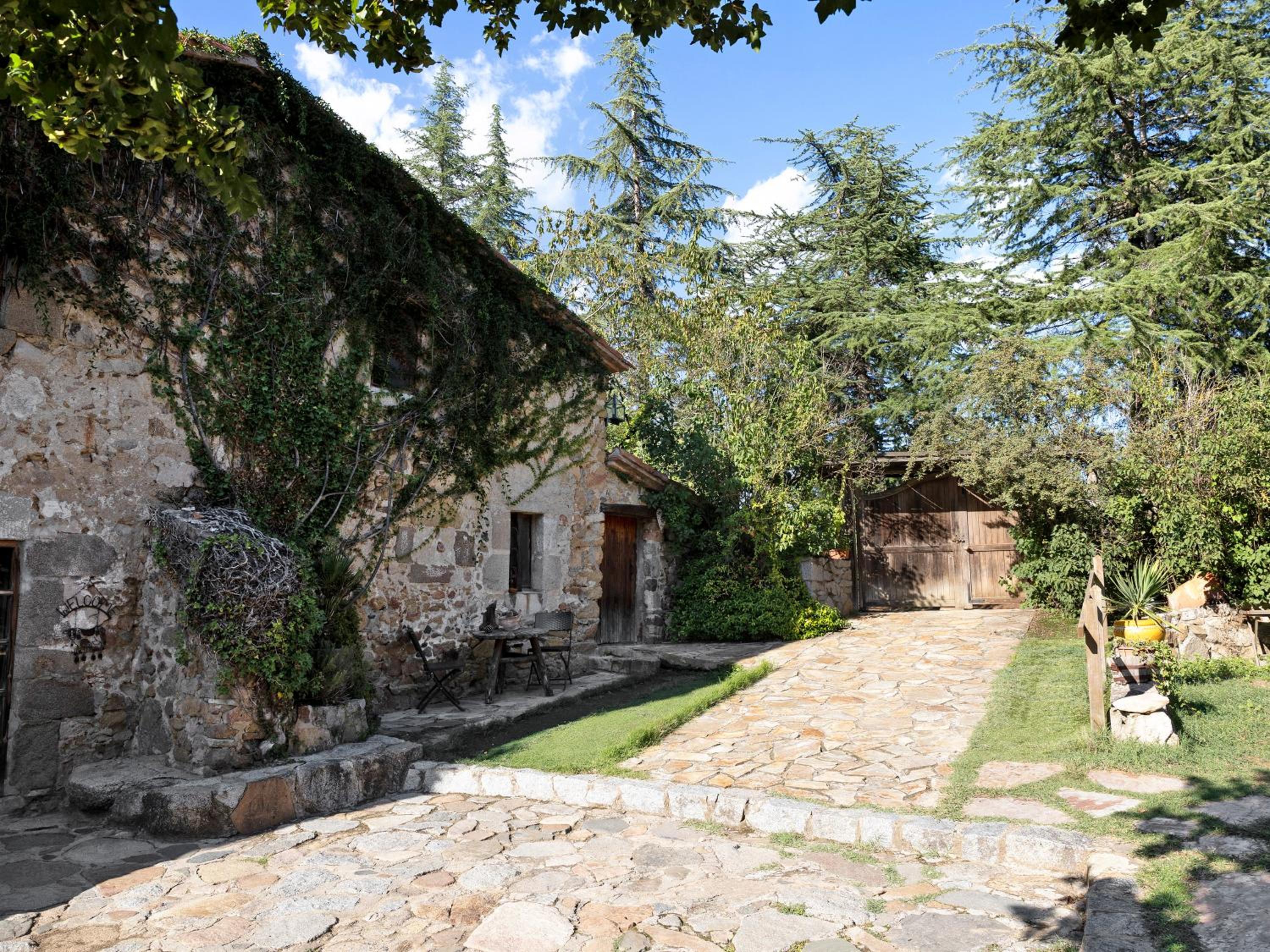 Masia Paradise