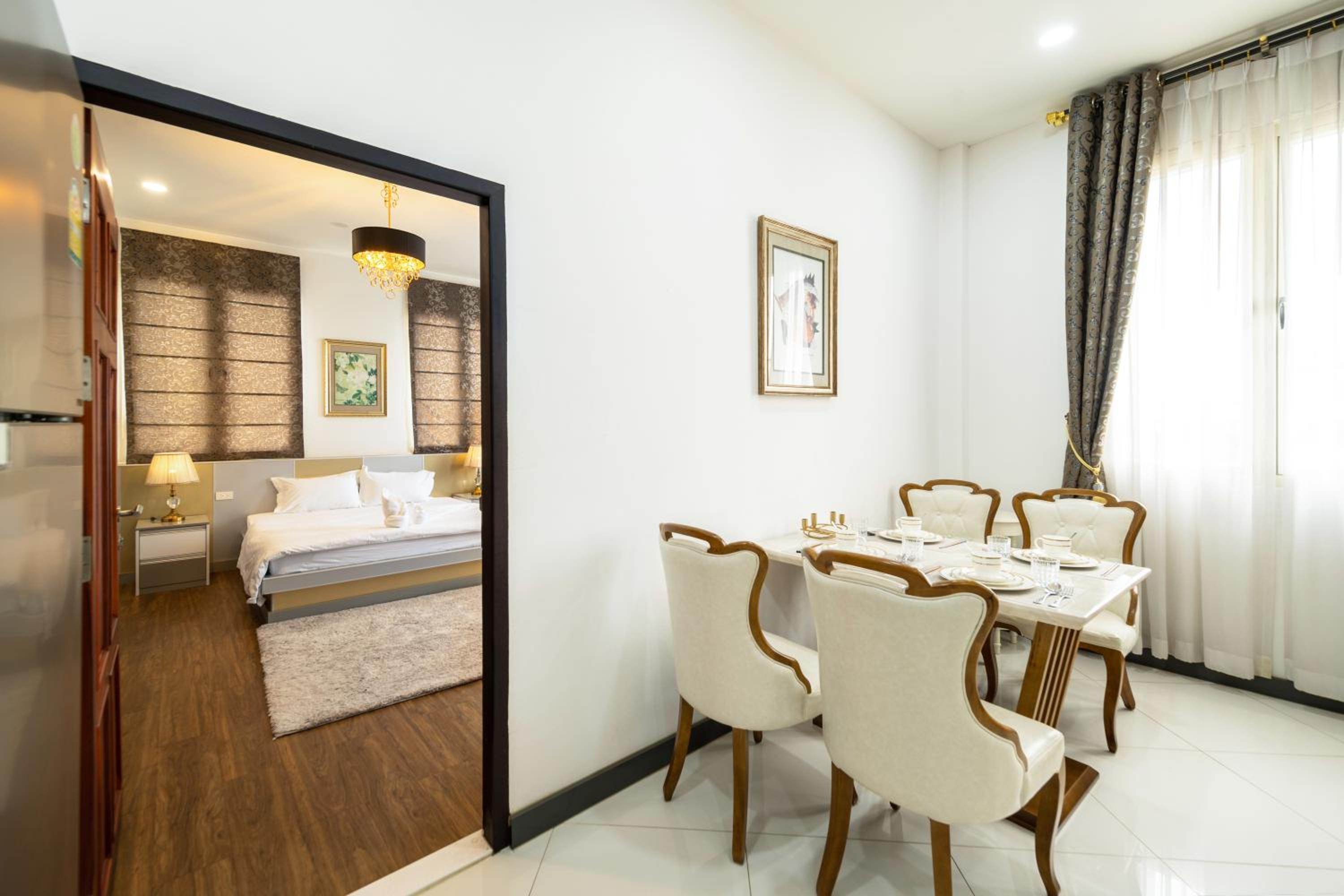 Niraxay Apartment