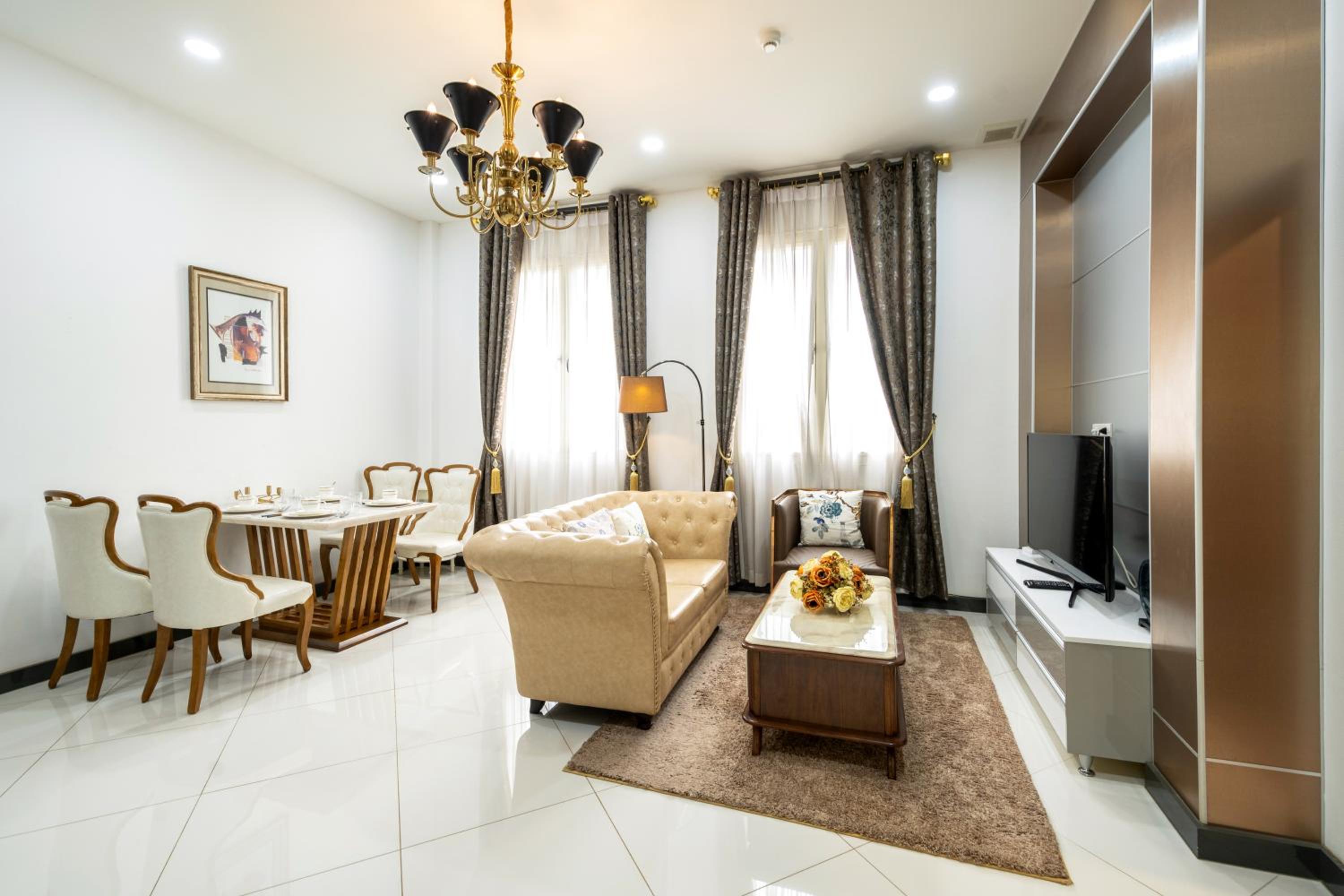 Niraxay Apartment