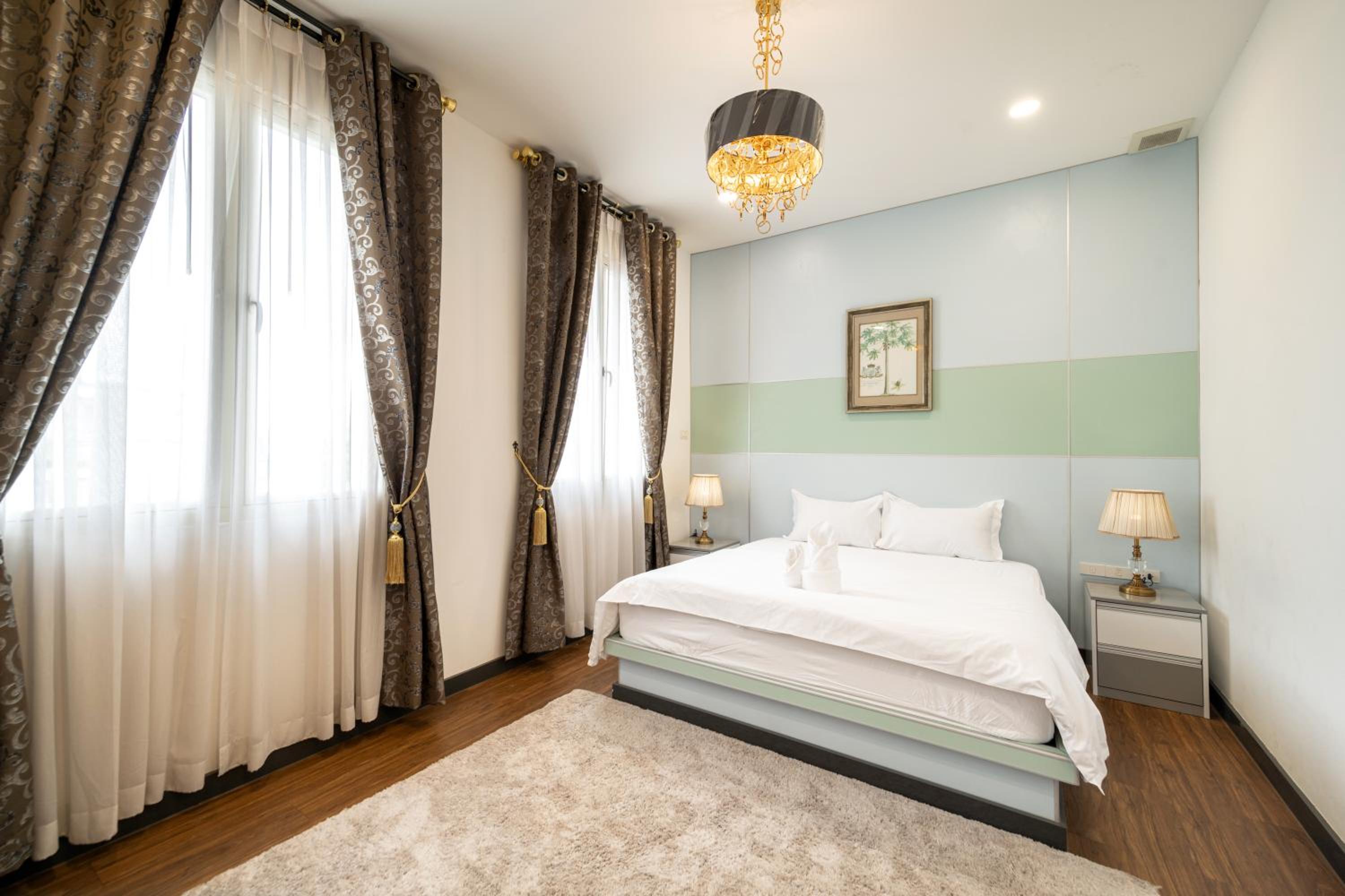 Niraxay Apartment