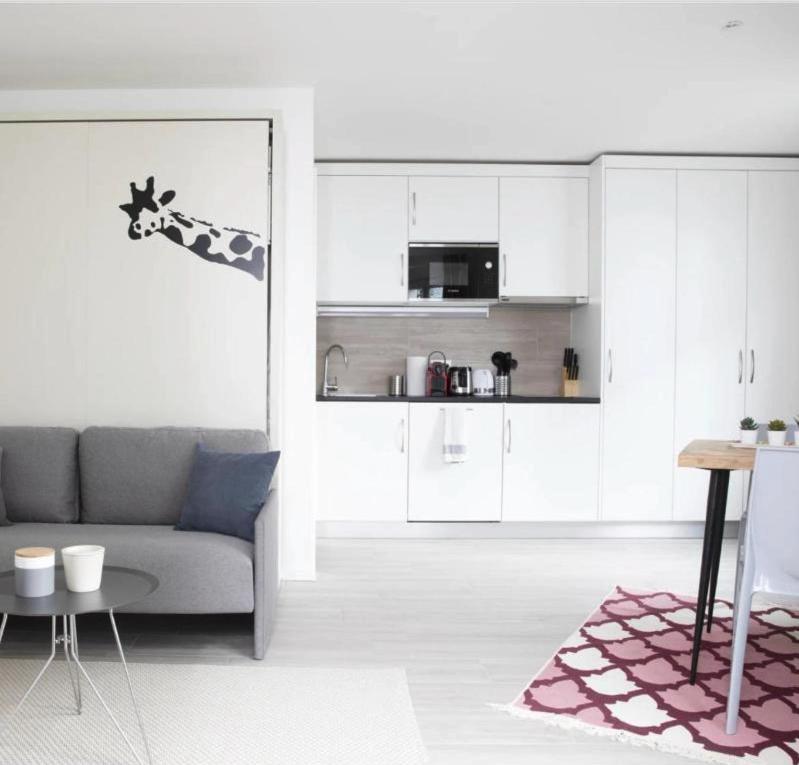 Modern Smart Studios with Prime City Center Location - AL9