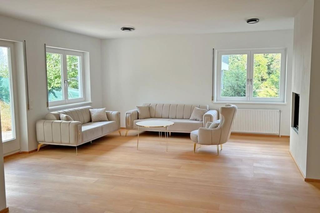 Traum Villa mit Weingartenblick!