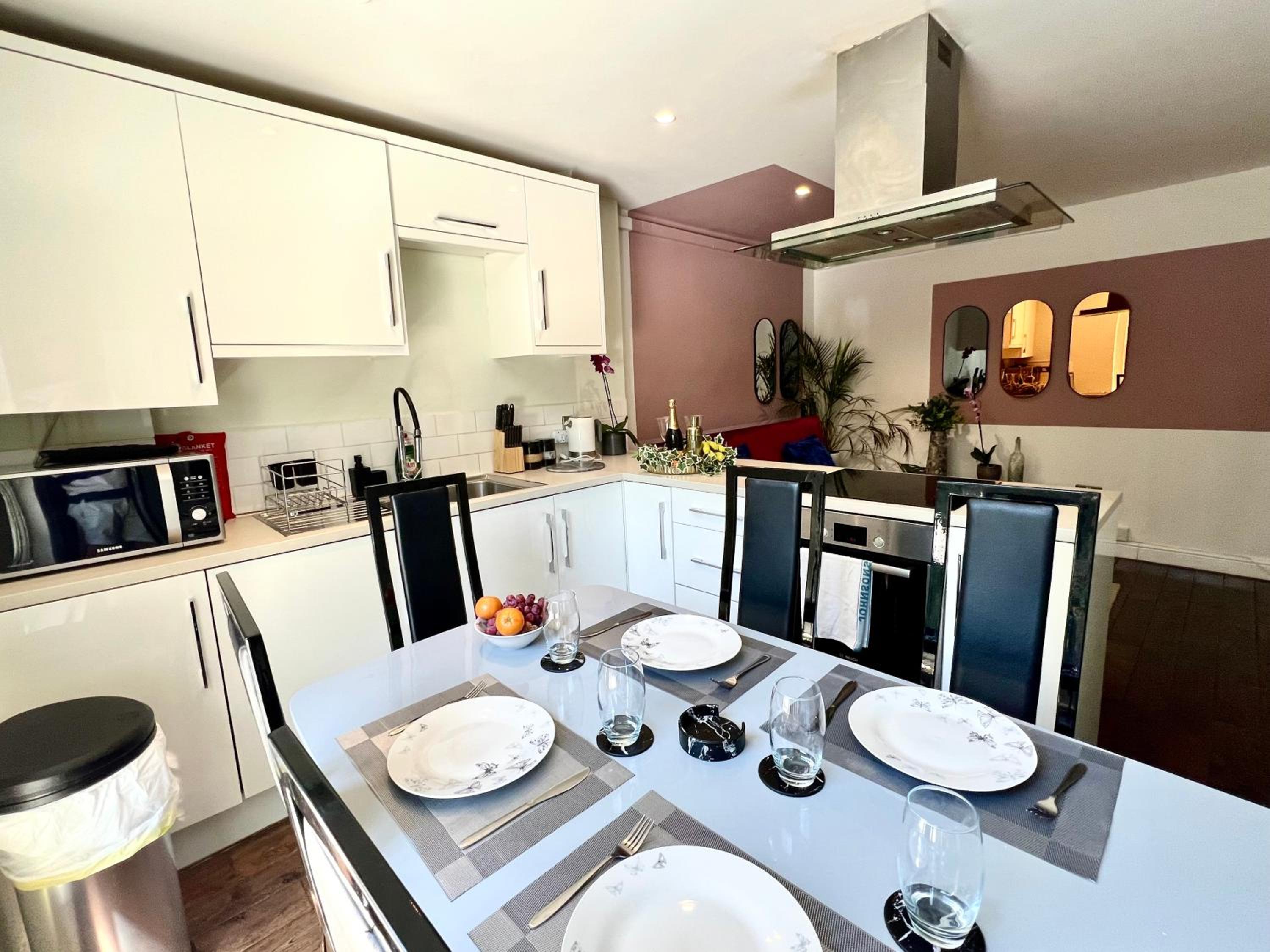 Cambridge Stays - 2BR Super Central Flats in Cambridge view 2