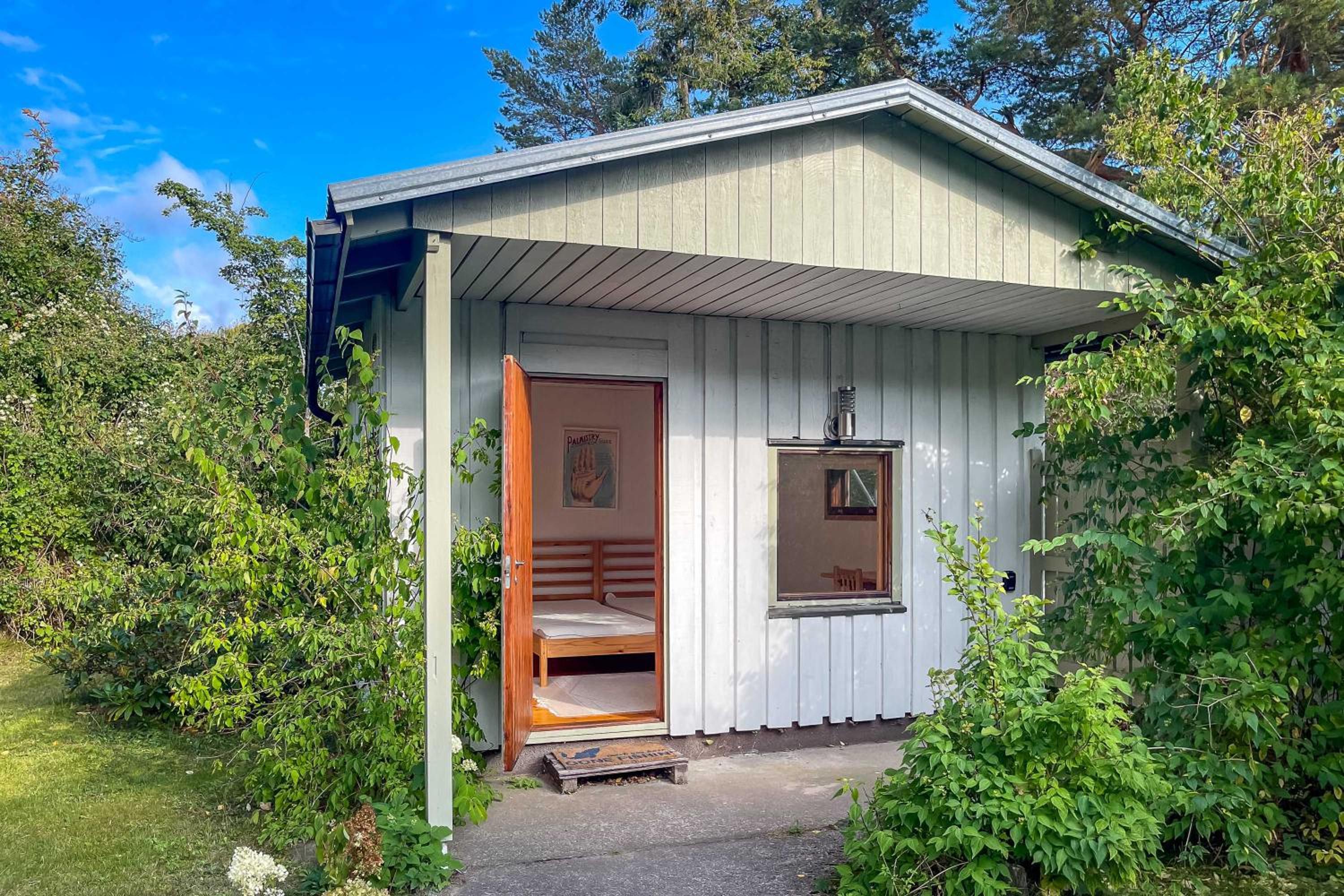Gunnarsstrand Surf House
