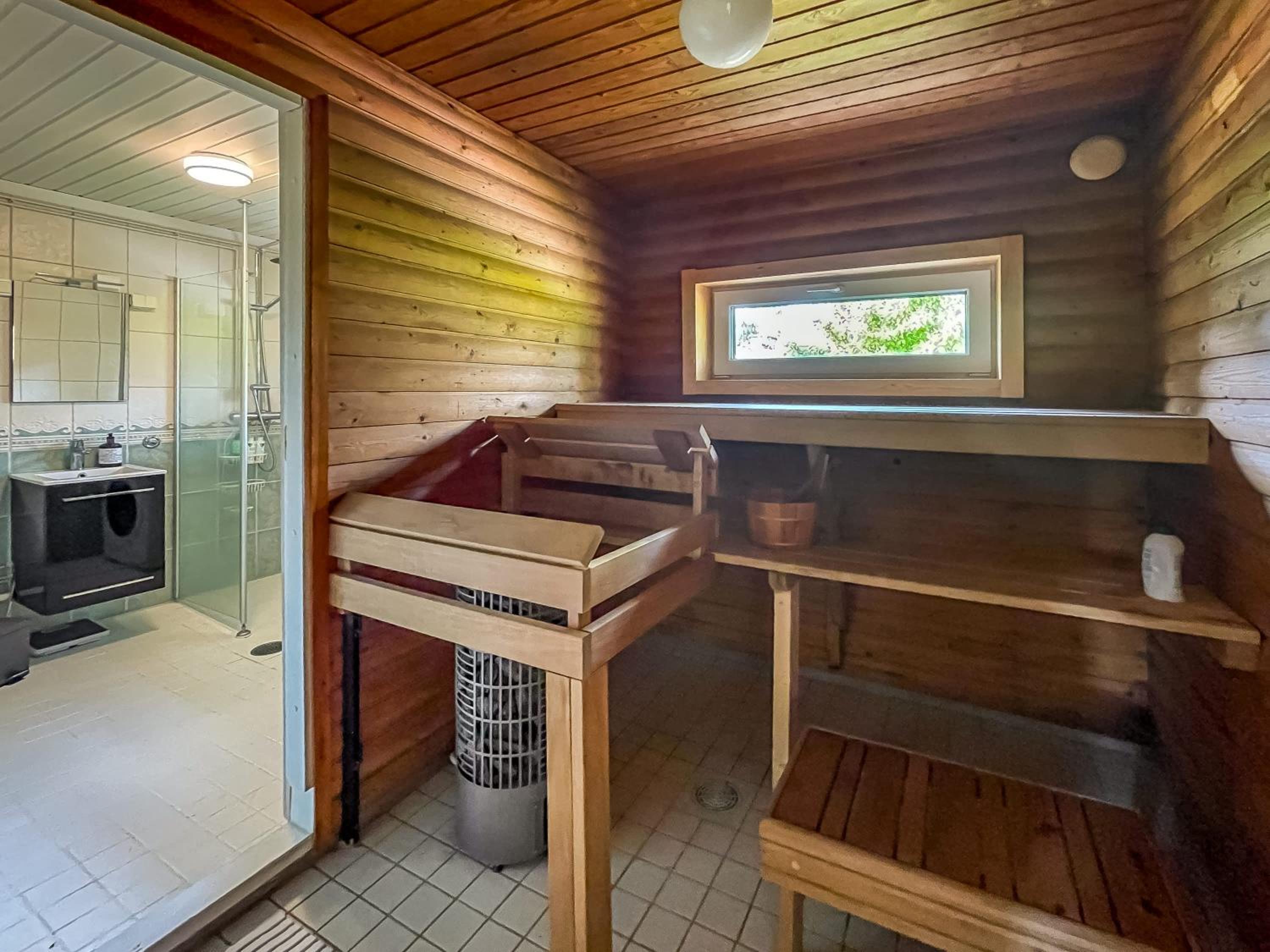 Gunnarsstrand Surf House